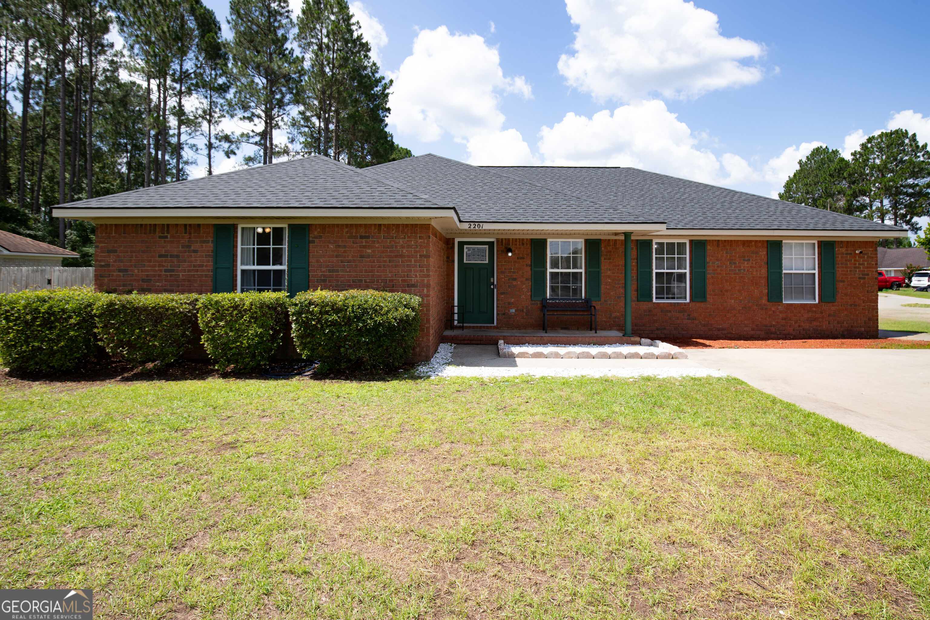 2201 Driftwood Lane Property Photo 3