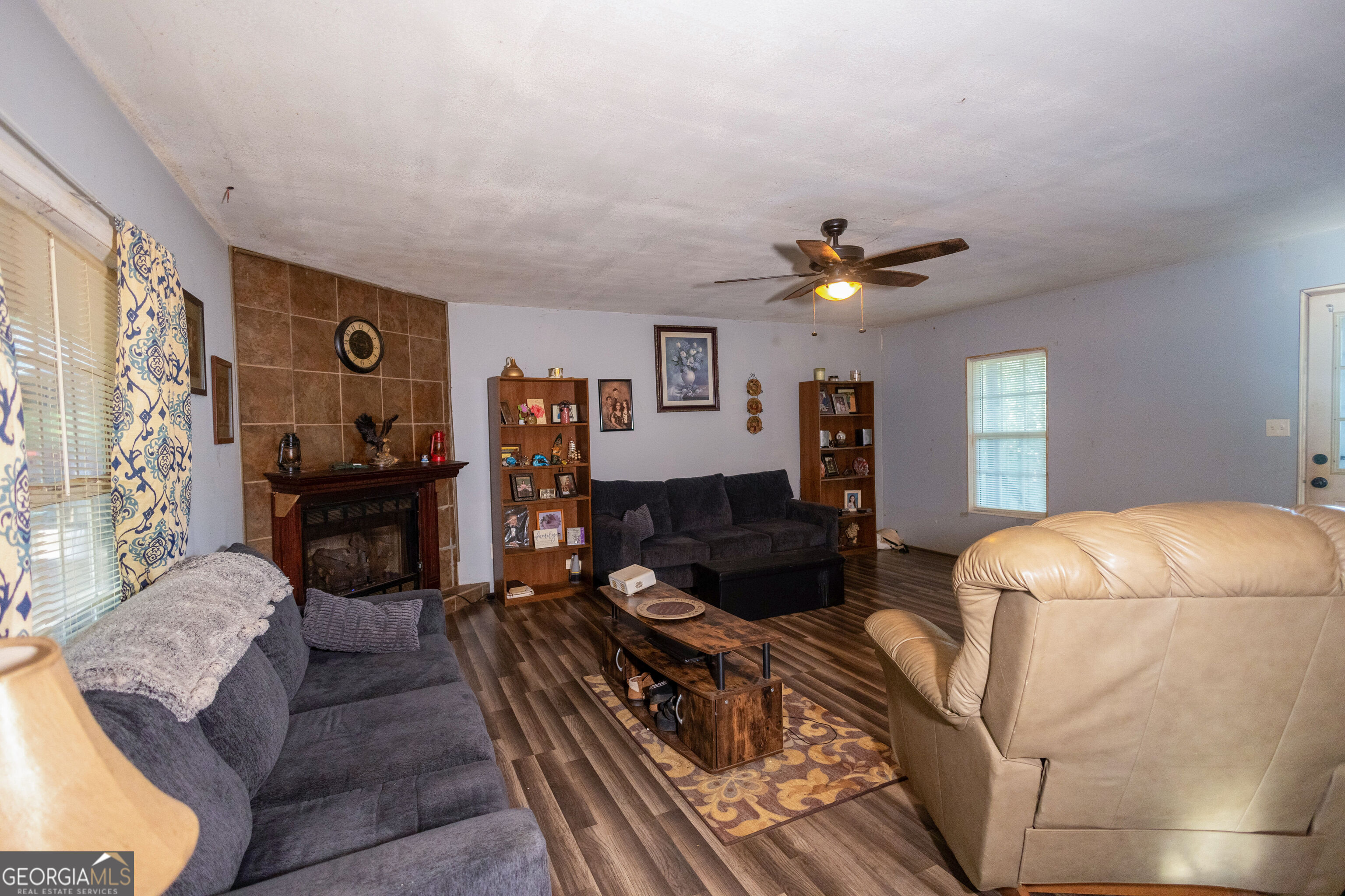 759 Bank's Rd Property Photo 3