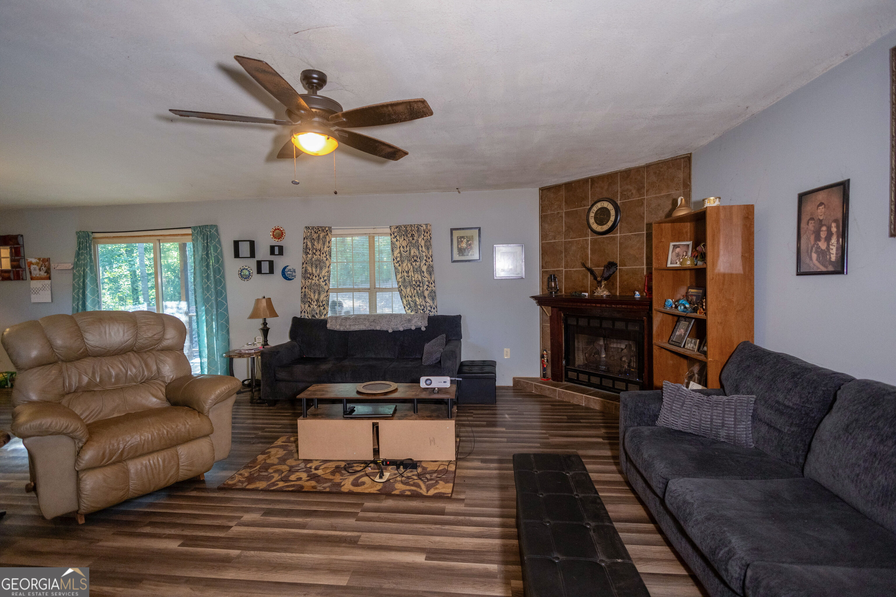 759 Bank's Rd Property Photo 4