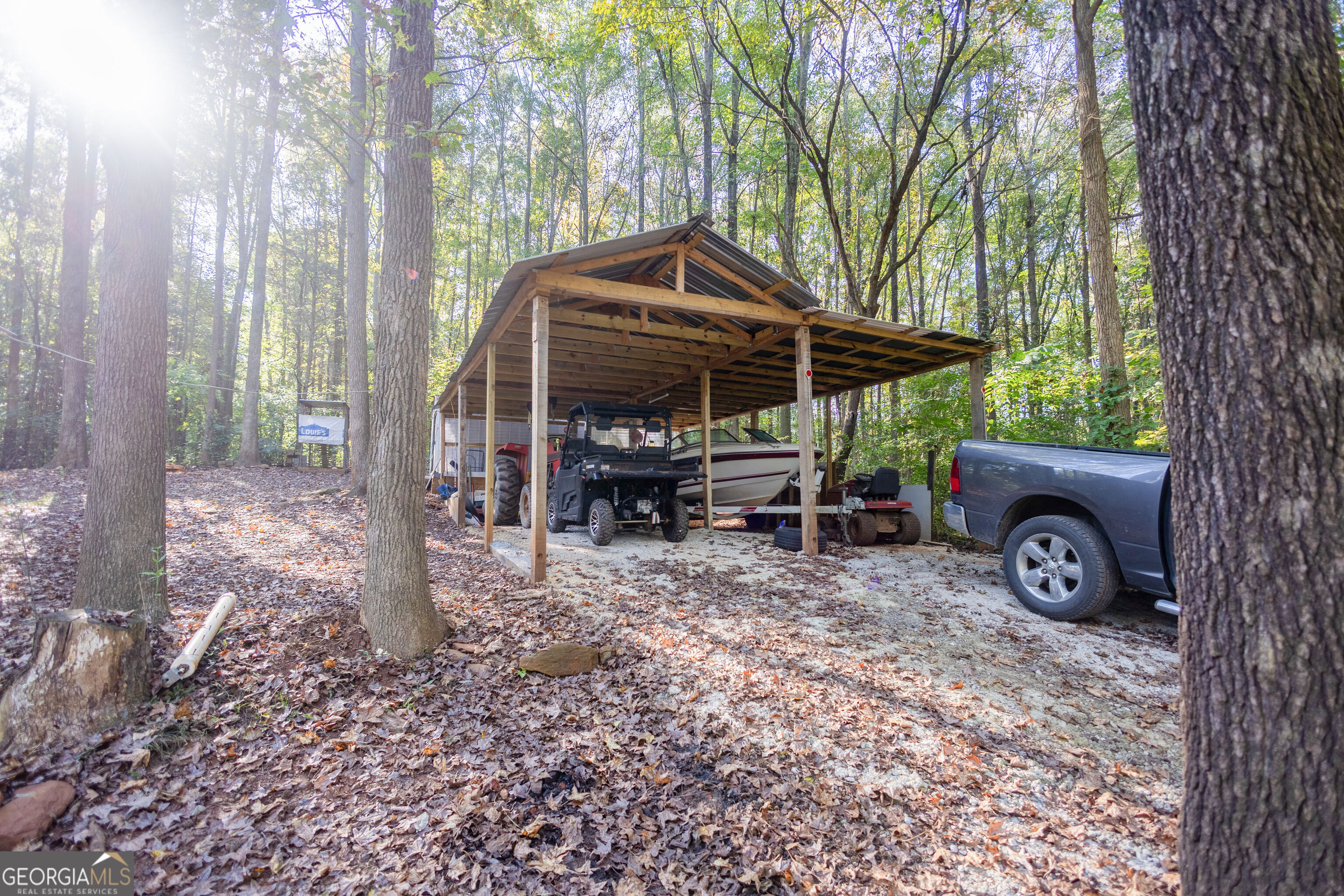 759 Bank's Rd Property Photo 12