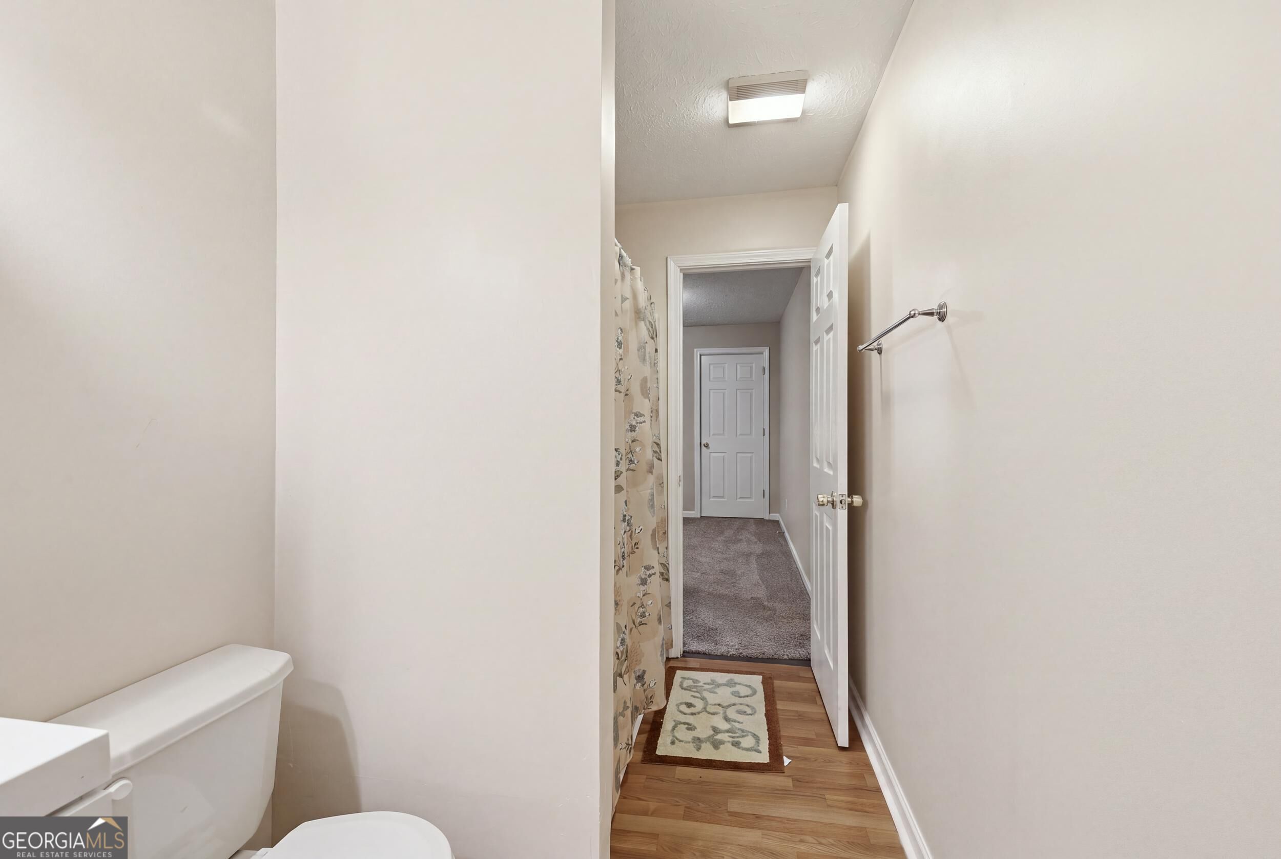 520 Easy Street Property Photo 18
