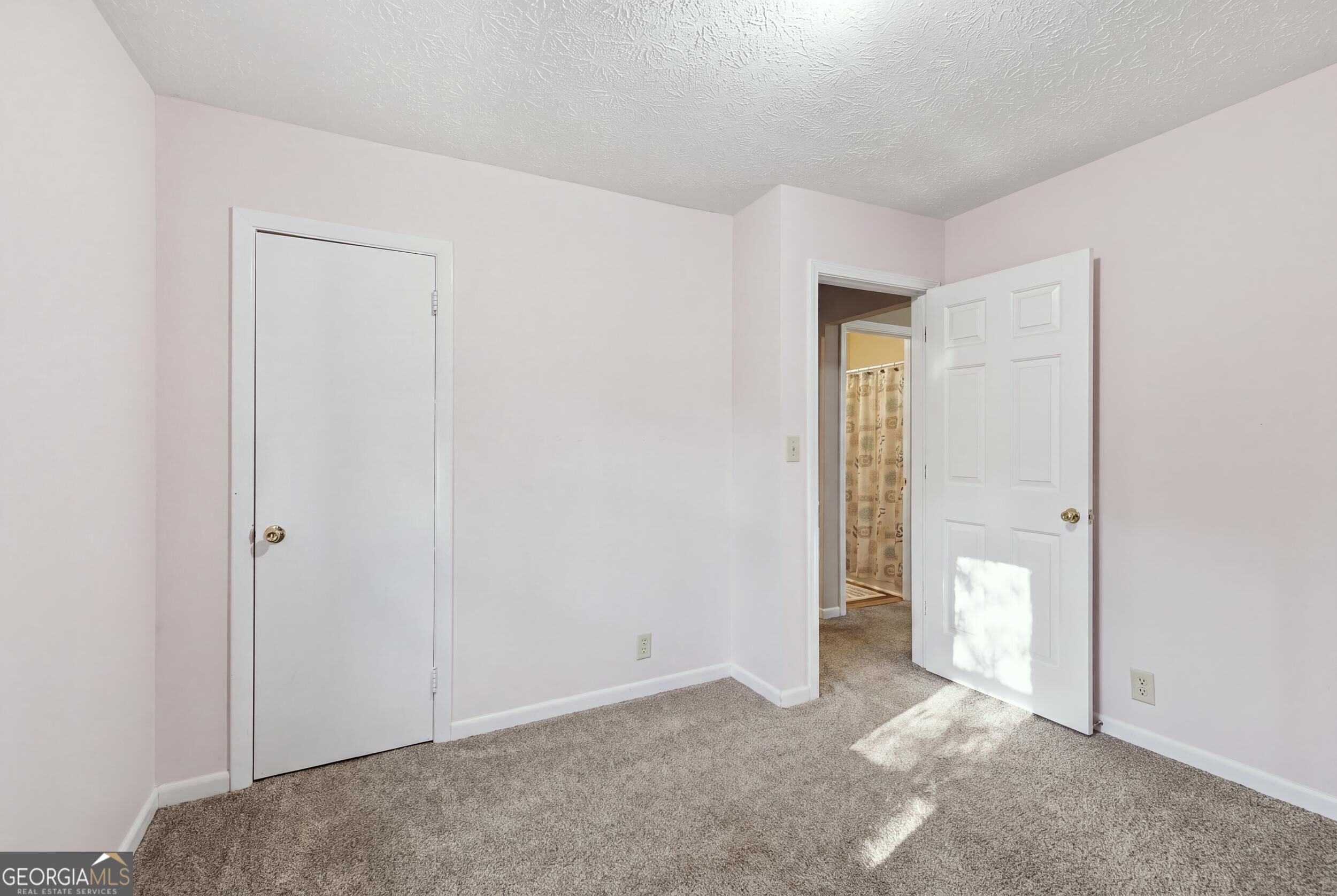 520 Easy Street Property Photo 21