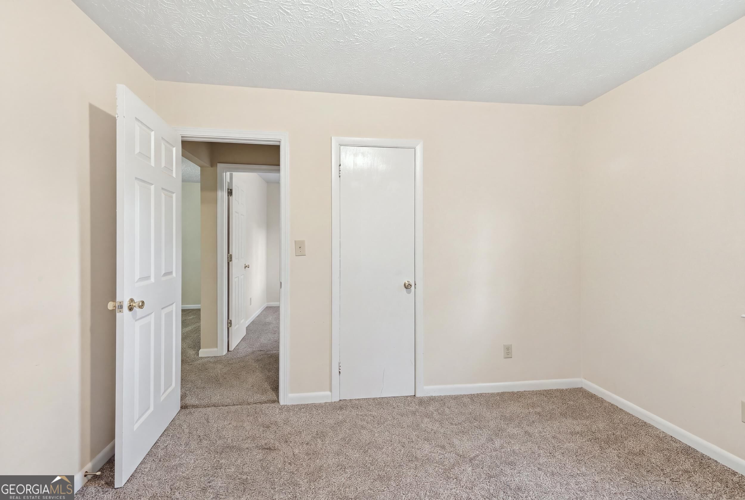 520 Easy Street Property Photo 23