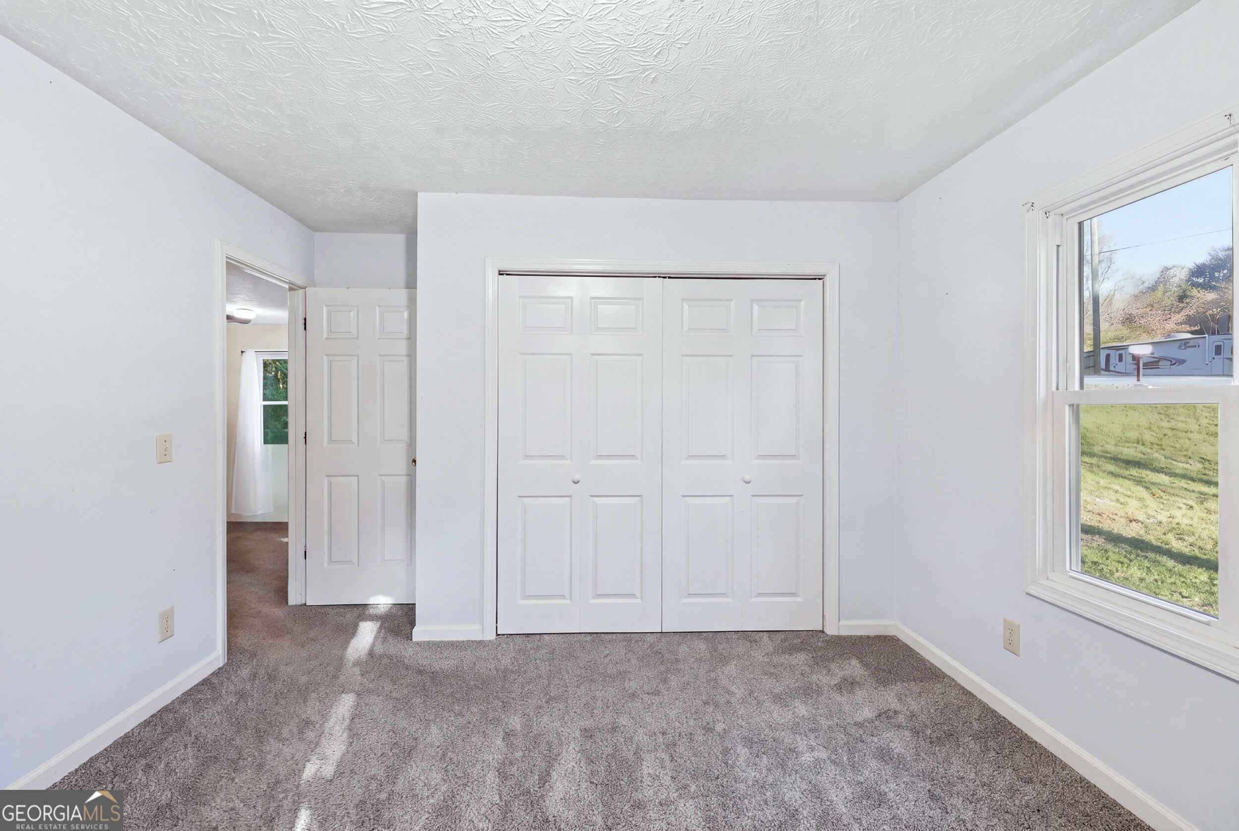 520 Easy Street Property Photo 26