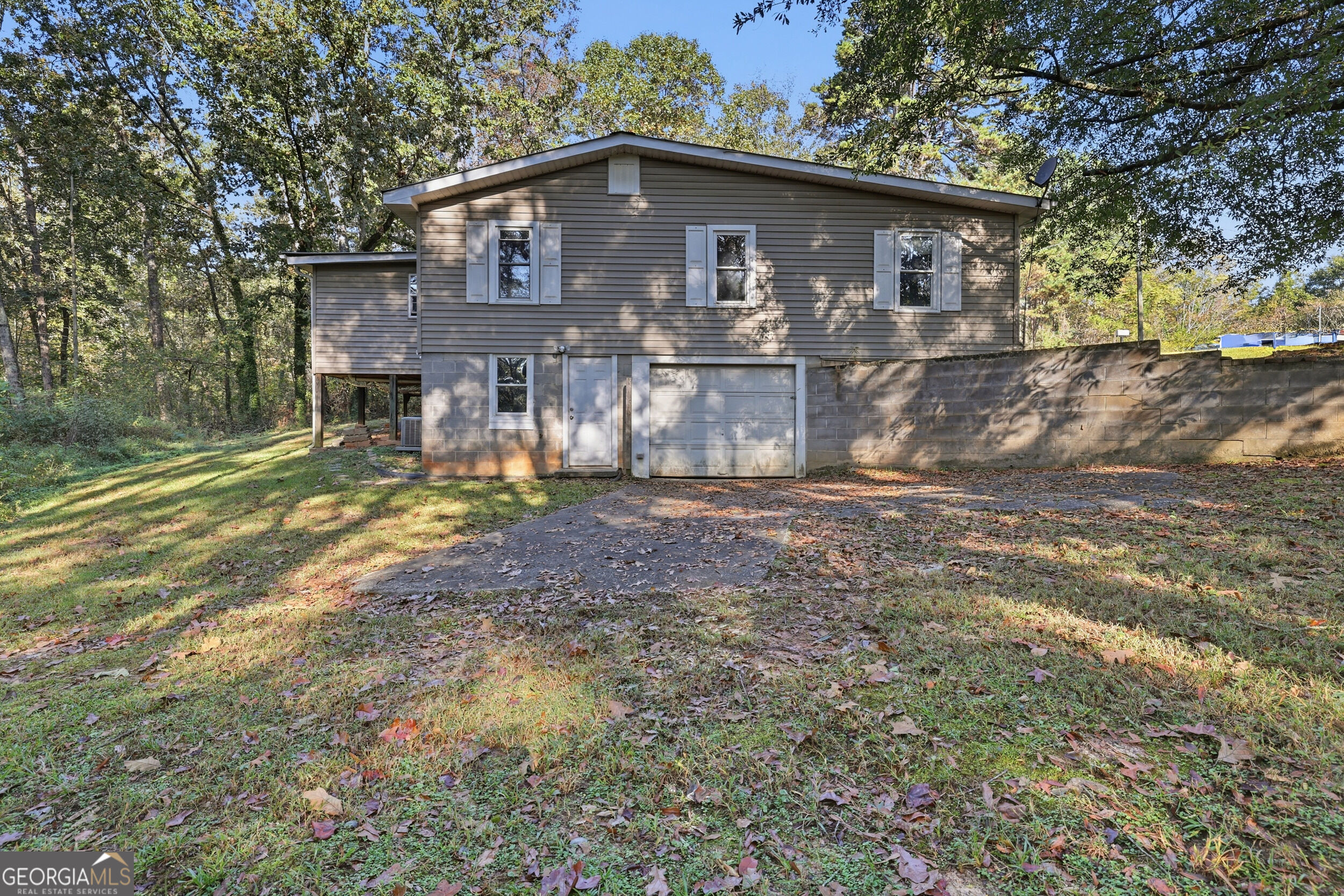 520 Easy Street Property Photo 30