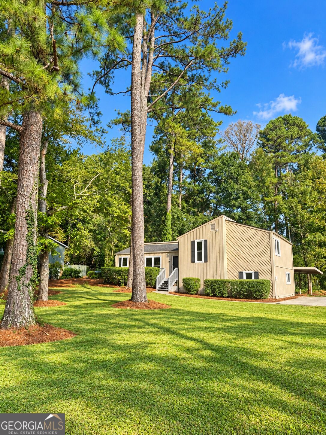 2700 Creekview Point Nw Property Photo 1