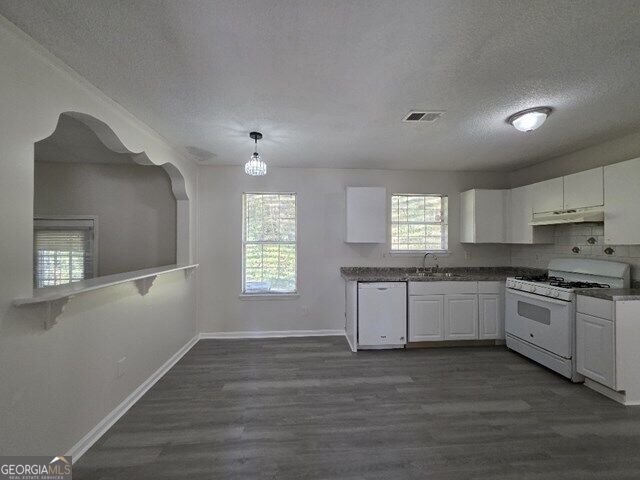 5329 Shirewick Lane Property Photo 11