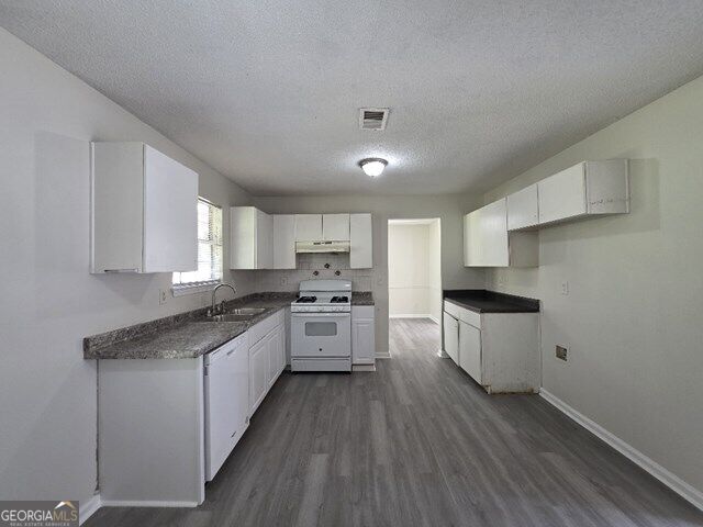 5329 Shirewick Lane Property Photo 12