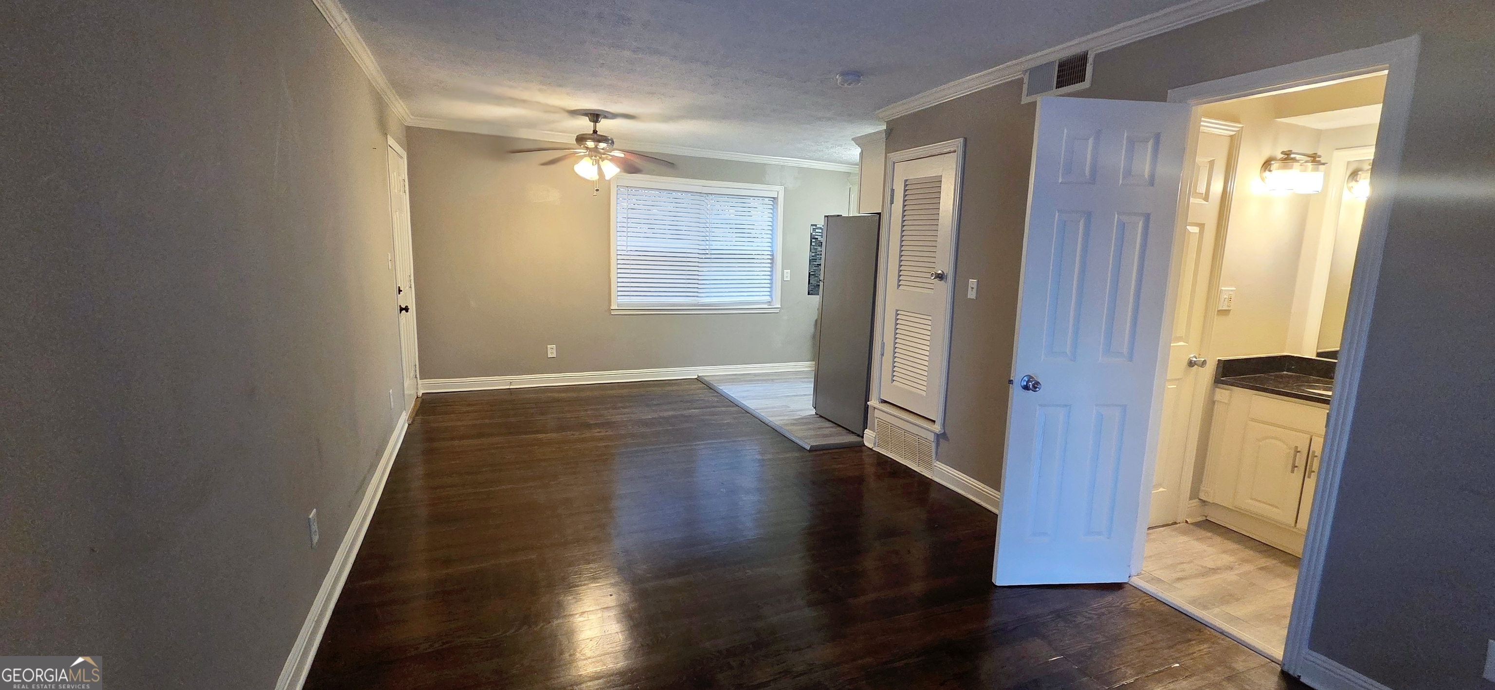 21 Delmont Drive # 16 Property Photo 2