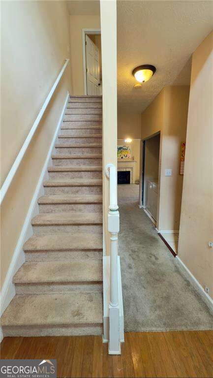 2553 Summit Cove Drive Property Photo 2