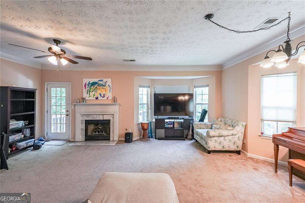 2553 Summit Cove Drive Property Photo 5