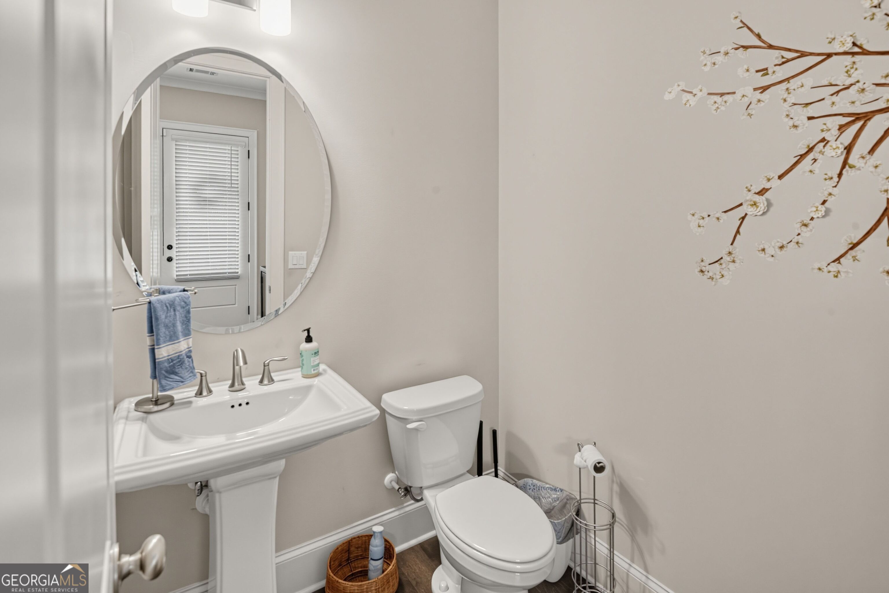 12569 Arnold Mill Road Property Photo 34