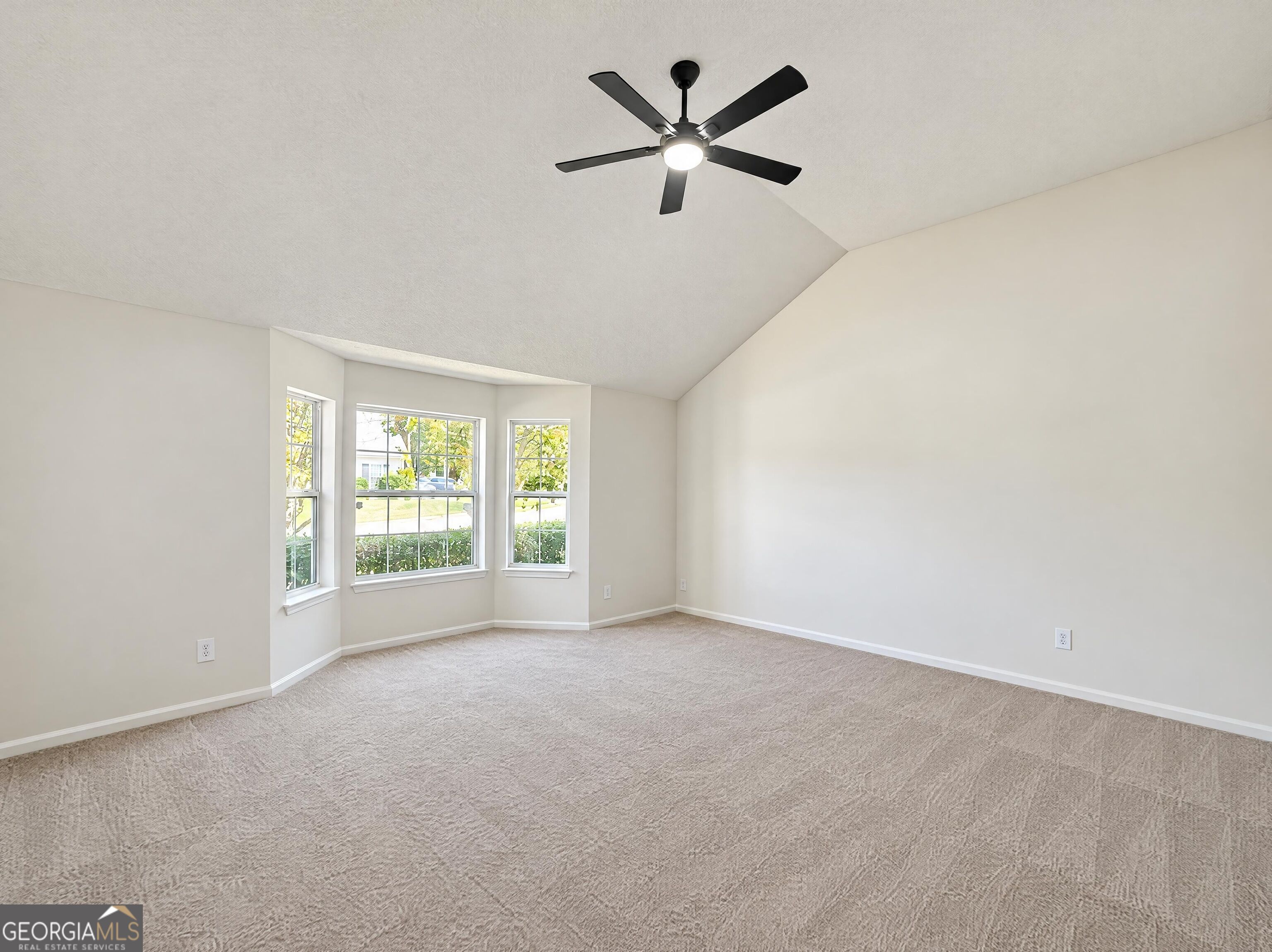2197 Hidden Creek Drive Property Photo 2