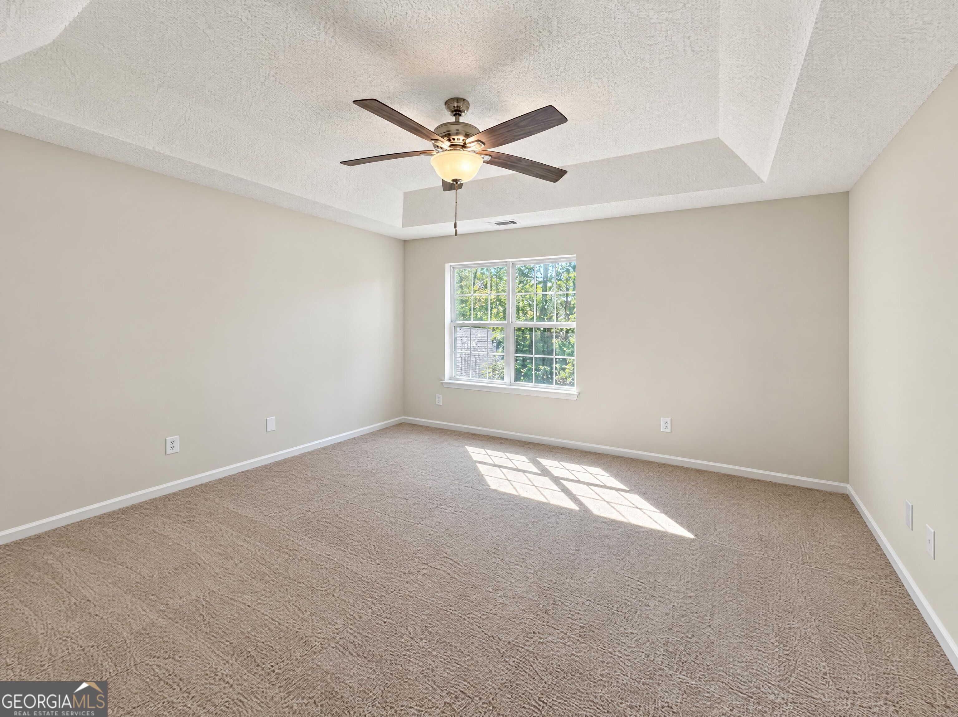 2197 Hidden Creek Drive Property Photo 4