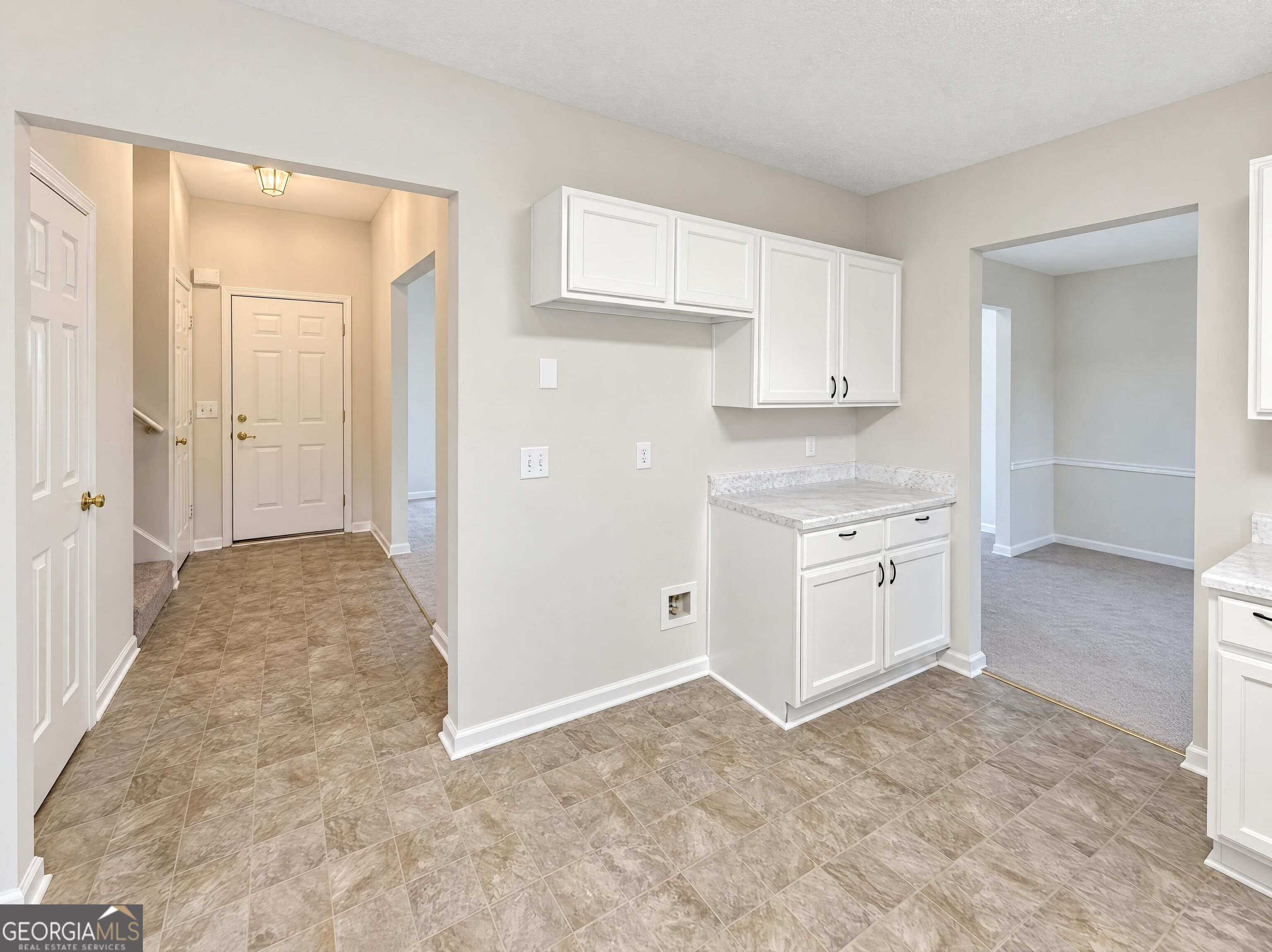 2197 Hidden Creek Drive Property Photo 8