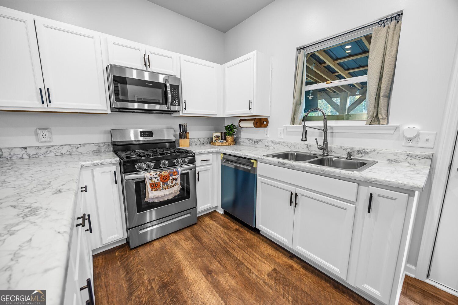 42 Kimberlys Crossing Property Photo 11