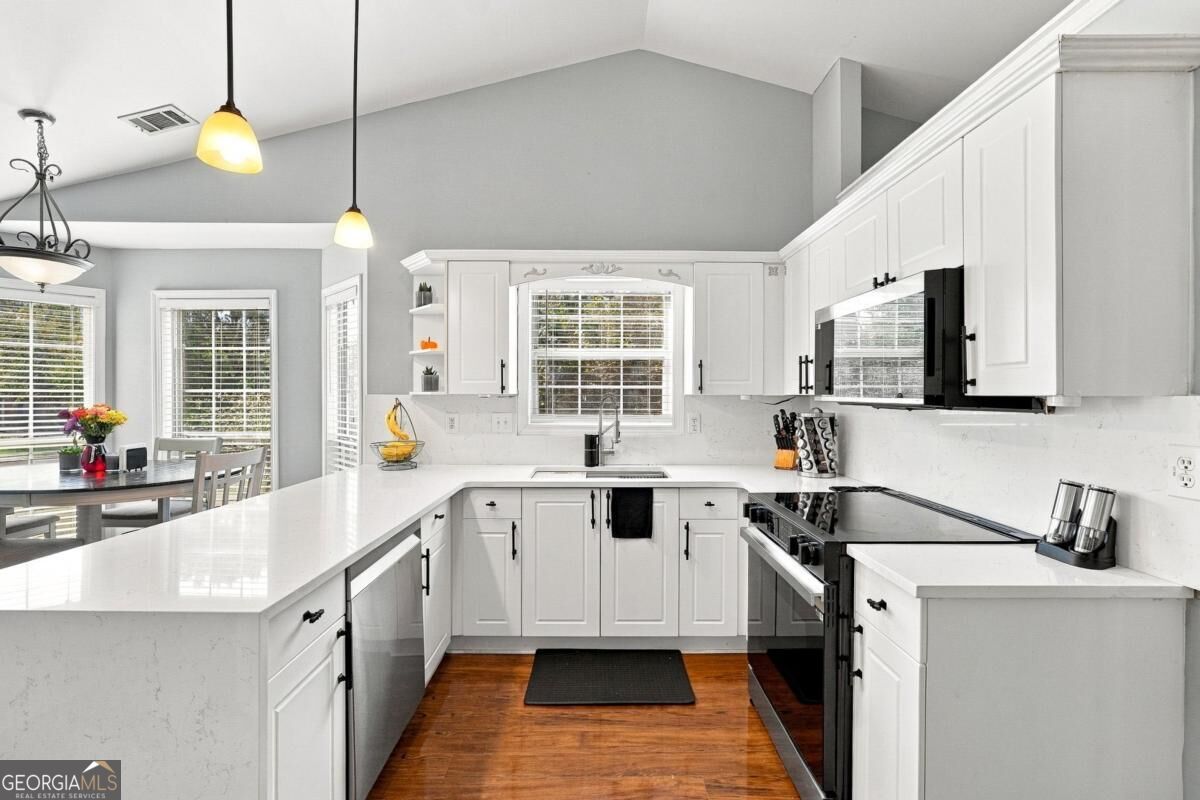 2590 Harbins Mill Drive Property Photo 11