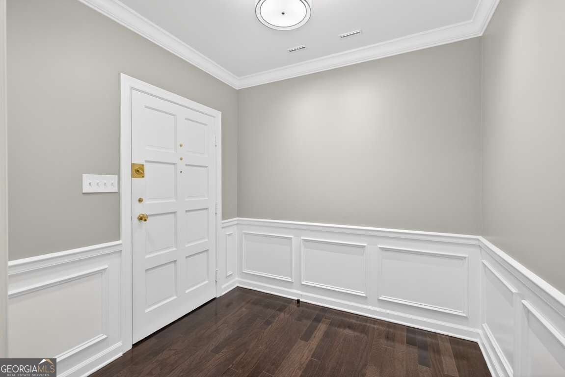 2769 Peachtree Road Ne # 10 Property Photo 1