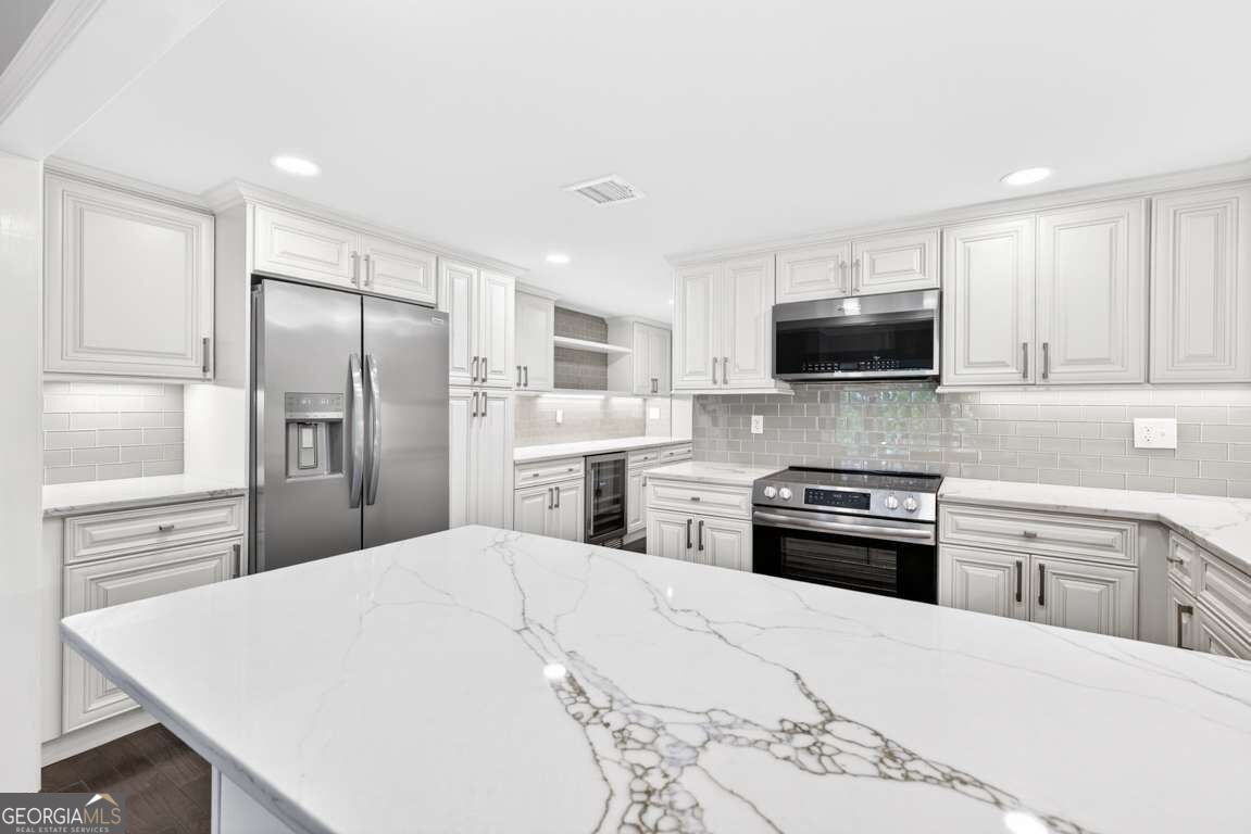 2769 Peachtree Road Ne # 10 Property Photo 8