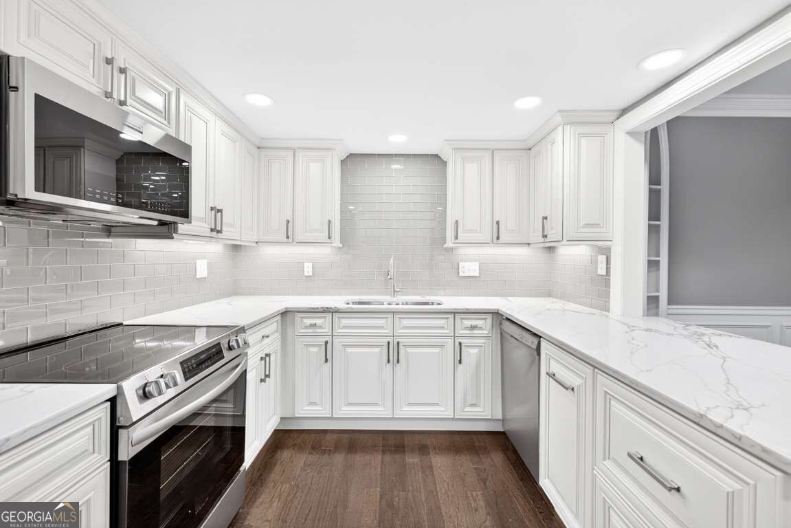 2769 Peachtree Road Ne # 10 Property Photo 12