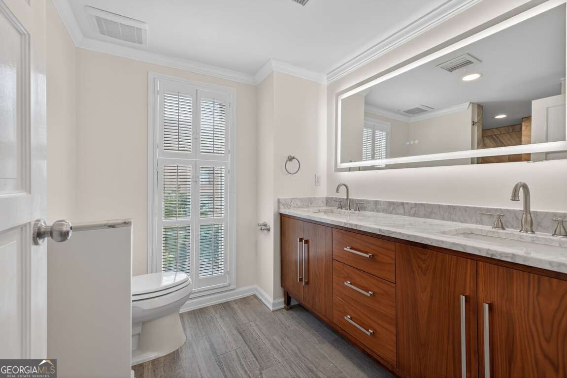 2769 Peachtree Road Ne # 10 Property Photo 24