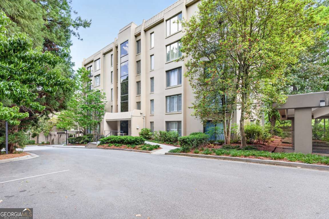2769 Peachtree Road Ne # 10 Property Photo 42