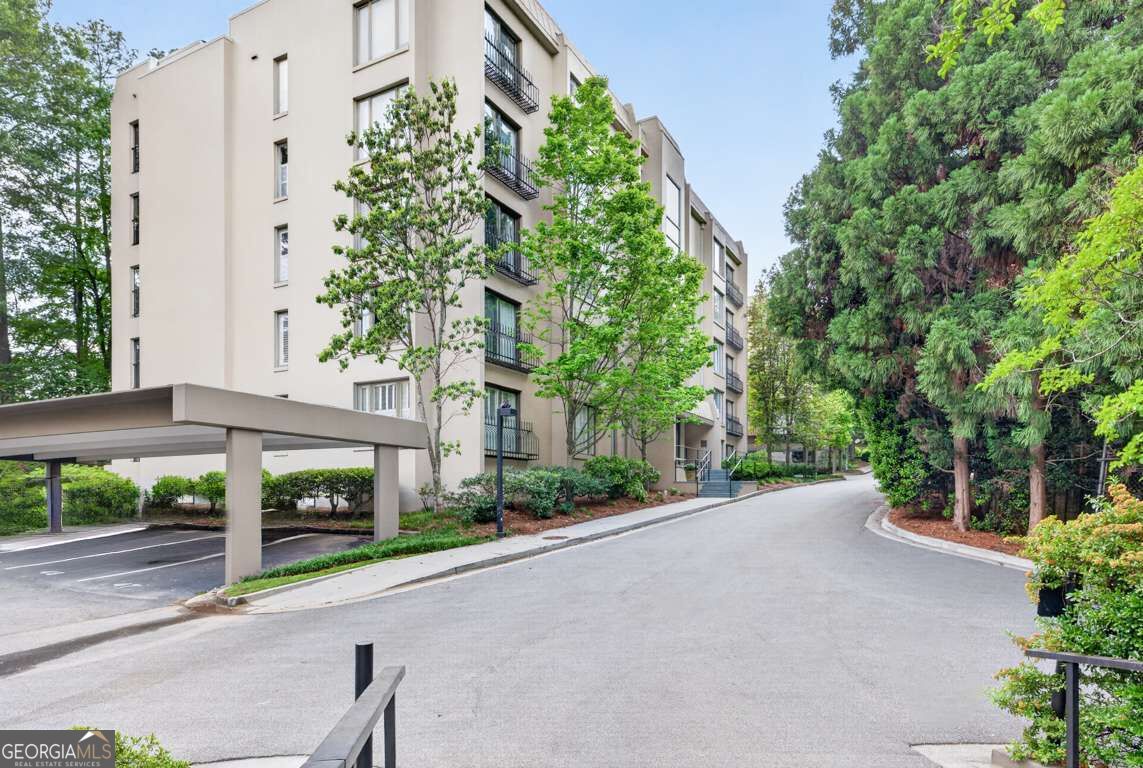2769 Peachtree Road Ne # 10 Property Photo 44