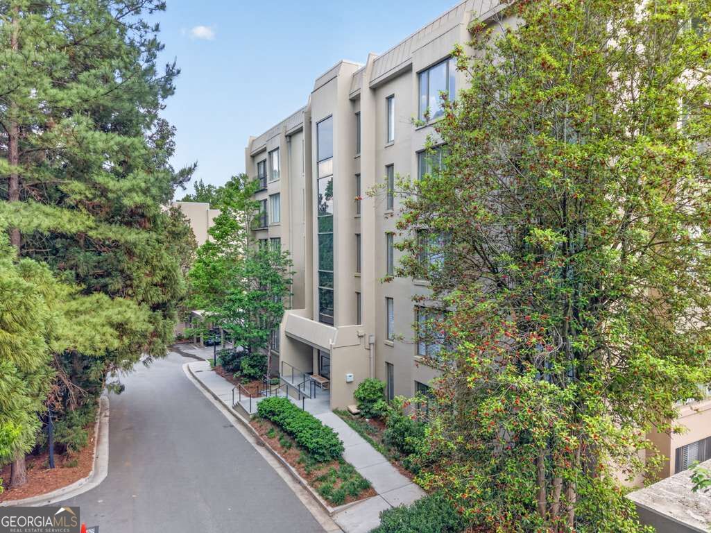 2769 Peachtree Road Ne # 10 Property Photo 47