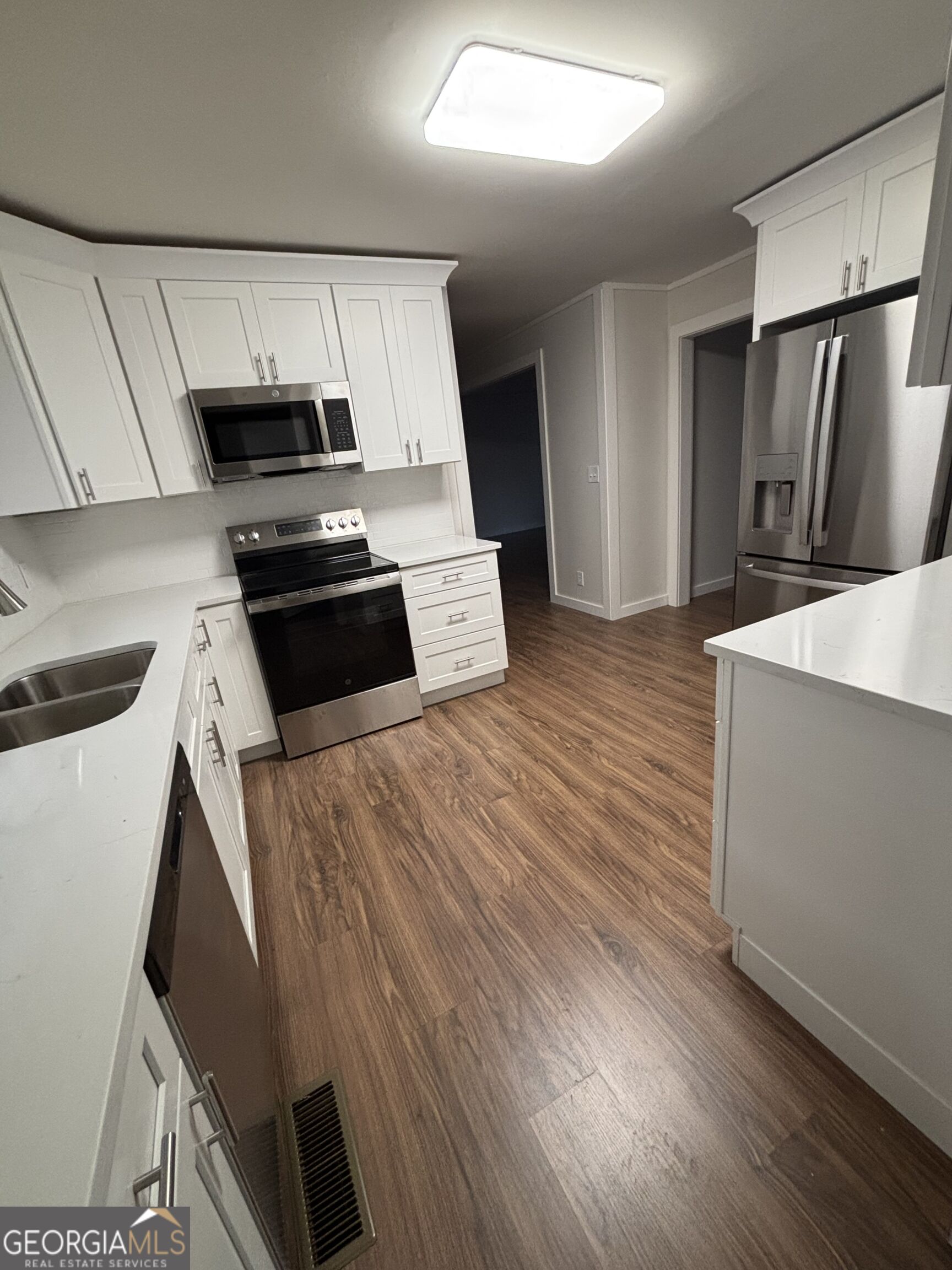 422 Hasty Drive Property Photo 3