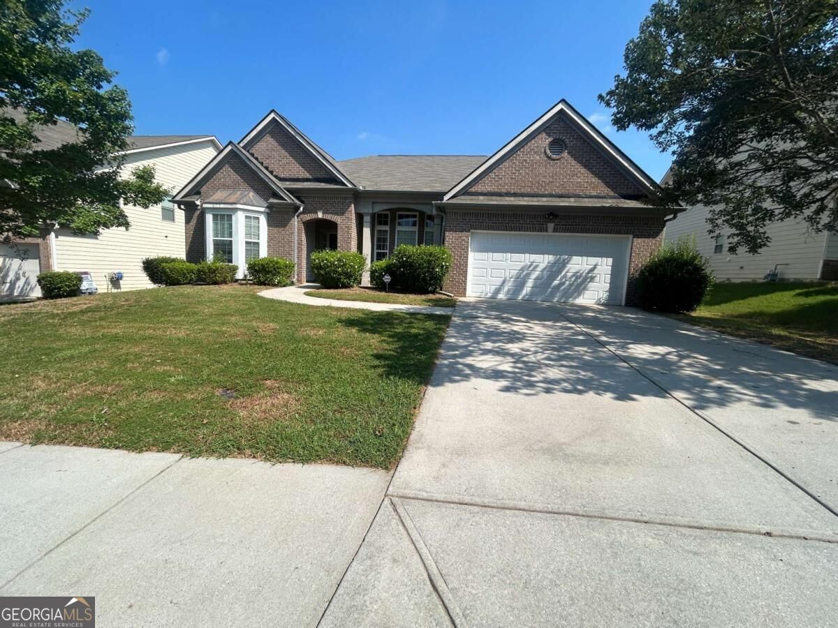 825 Stonehaven Road Sw Property Photo 2
