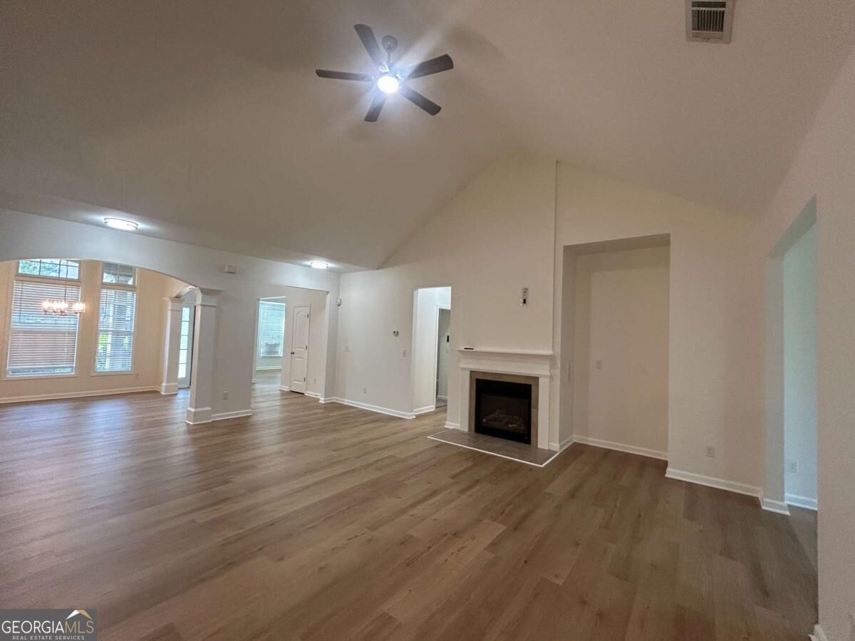 825 Stonehaven Road Sw Property Photo 12