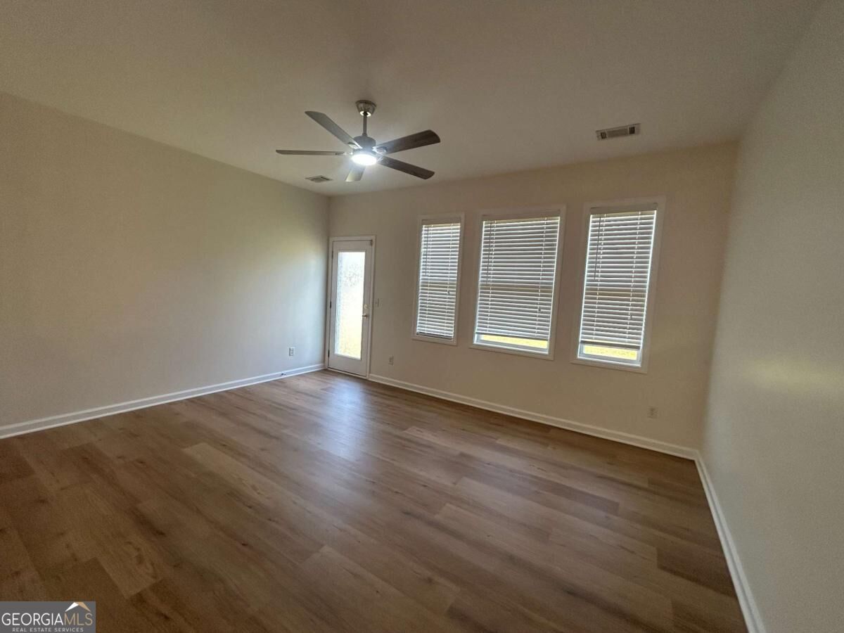 825 Stonehaven Road Sw Property Photo 13