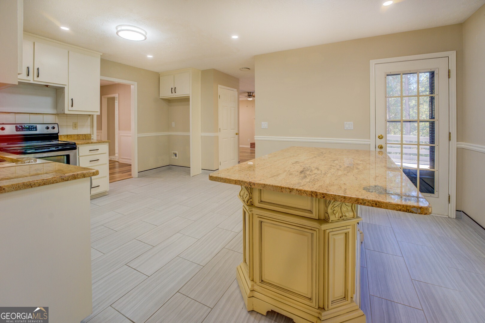 2436 Green Hollow Court Property Photo 14