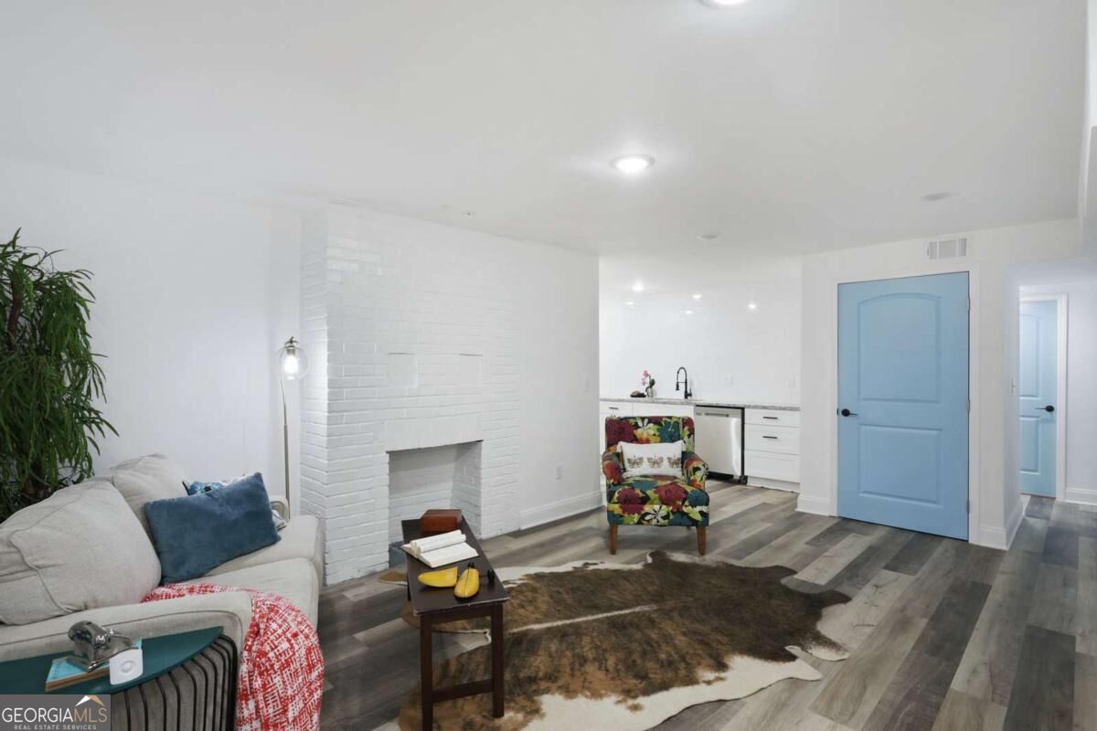 1650 Joseph E Boone Boulevard # B Property Photo 2