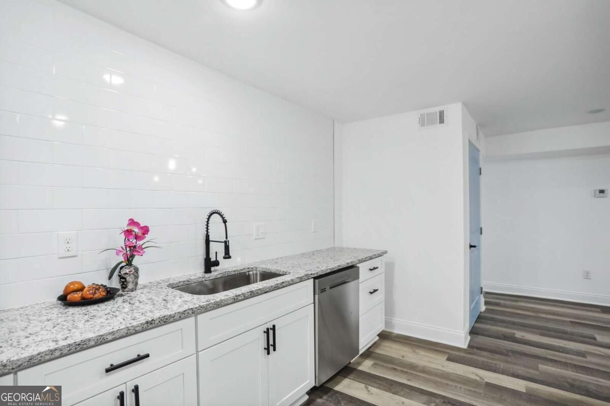 1650 Joseph E Boone Boulevard # B Property Photo 8