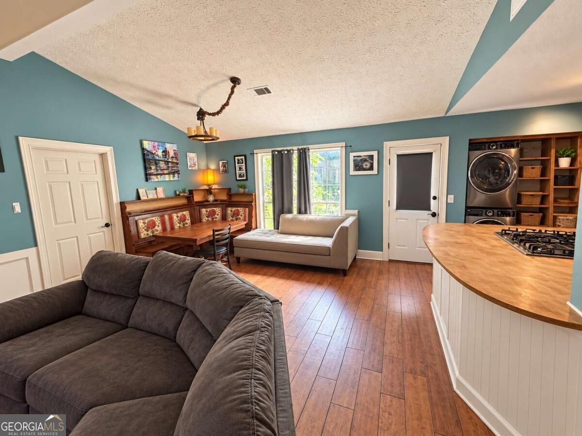 4222 Inverness Road Property Photo 4