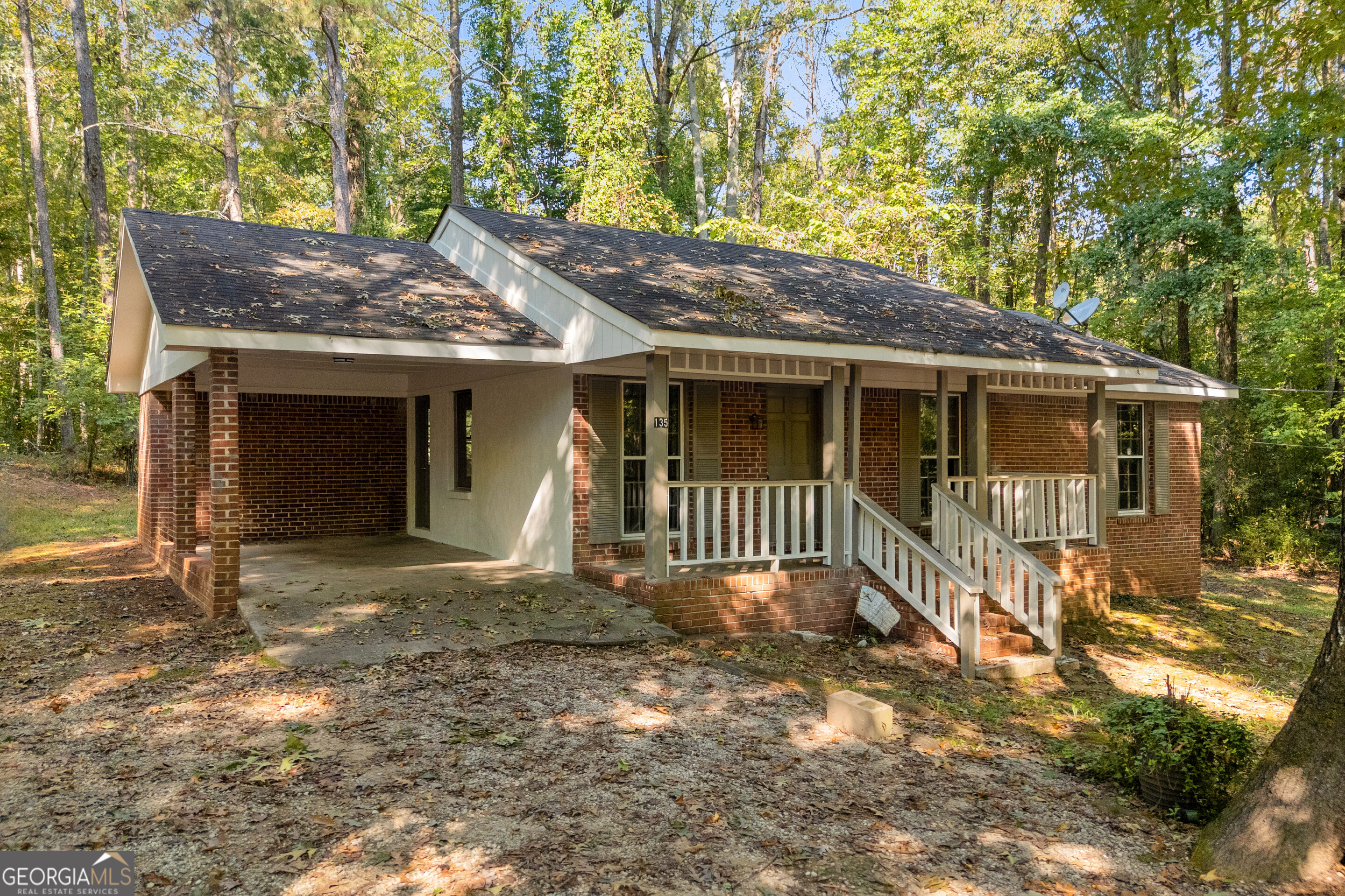 135 Sara Drive Property Photo 3