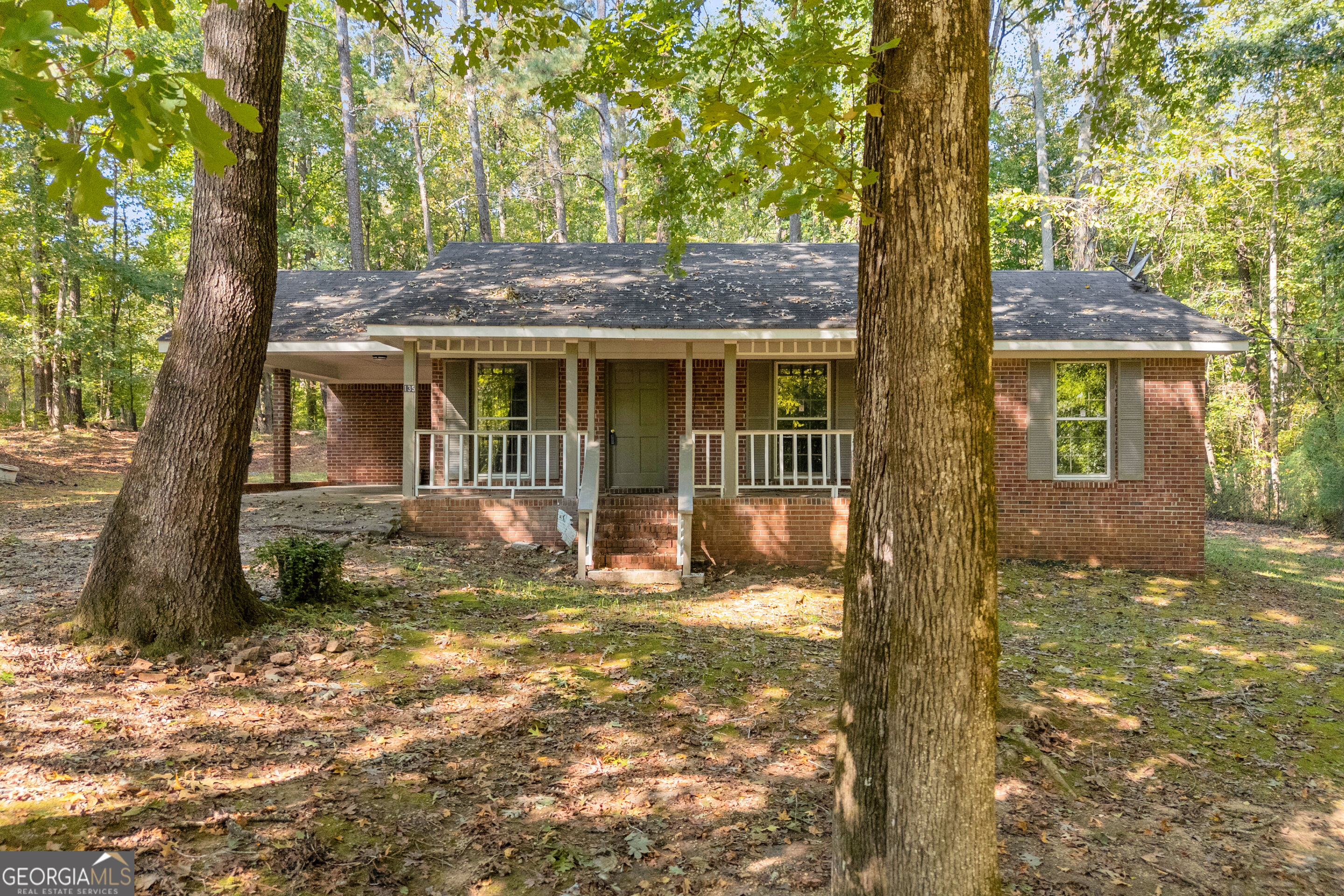 135 Sara Drive Property Photo 4