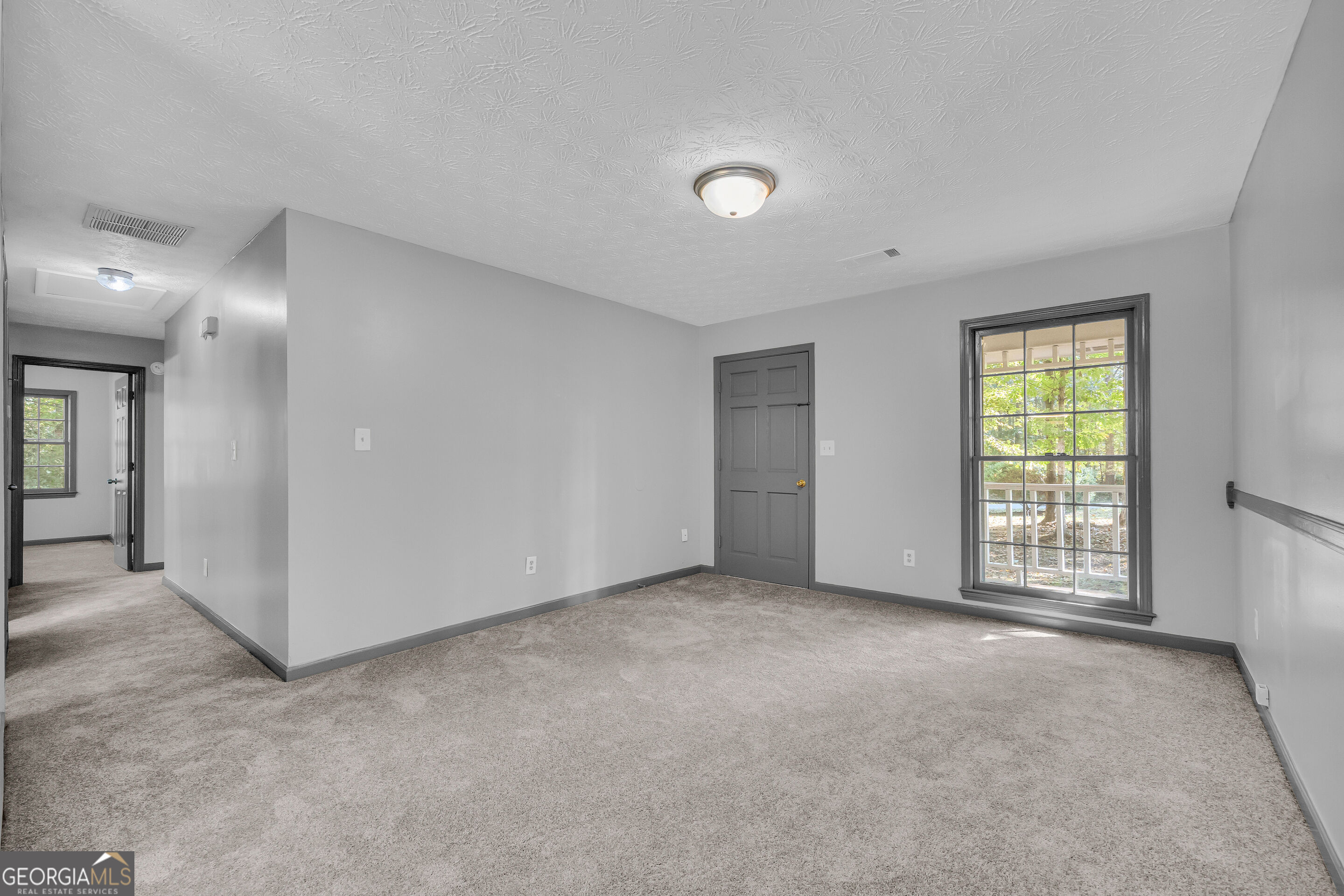 135 Sara Drive Property Photo 17