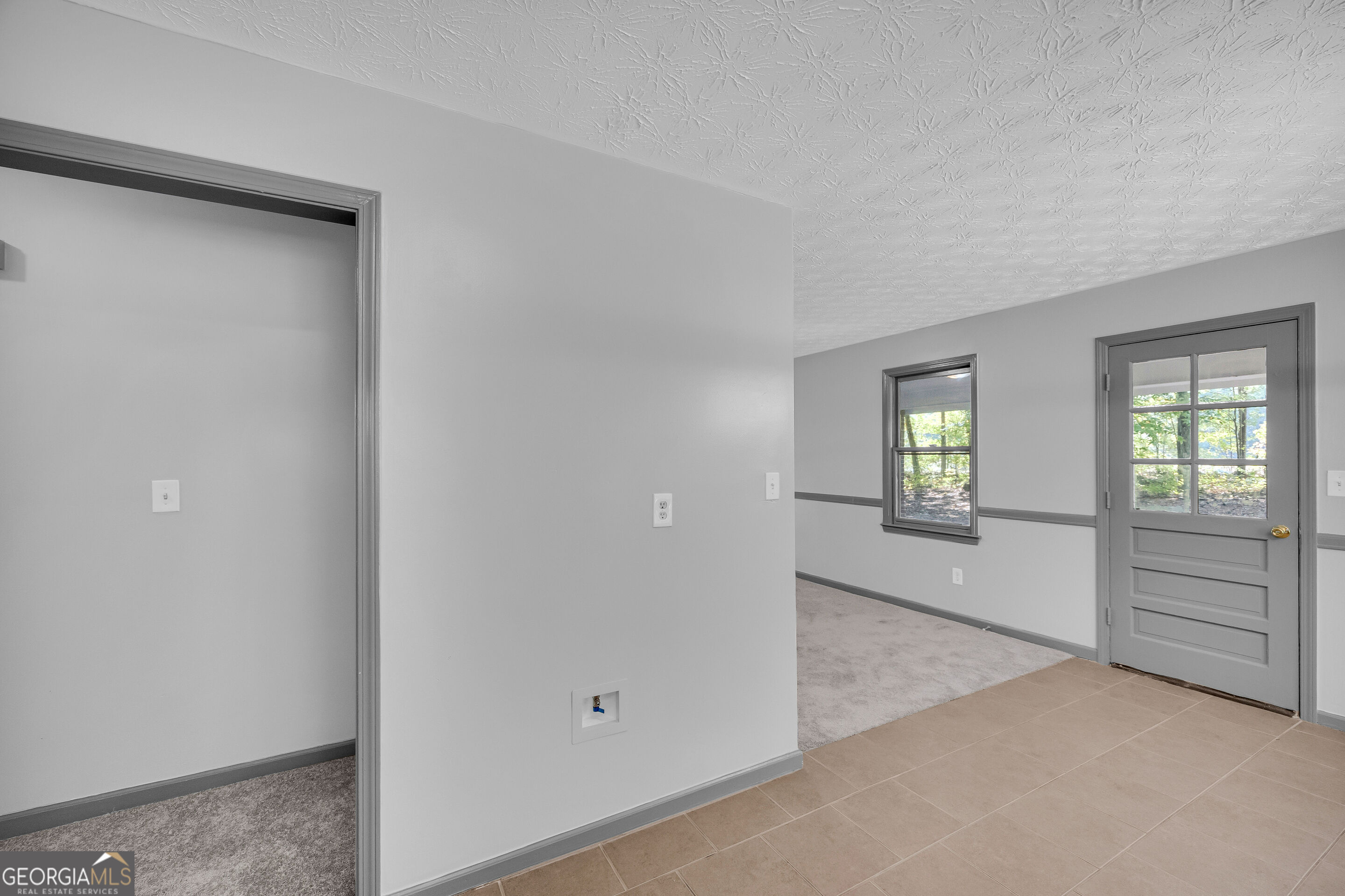 135 Sara Drive Property Photo 23