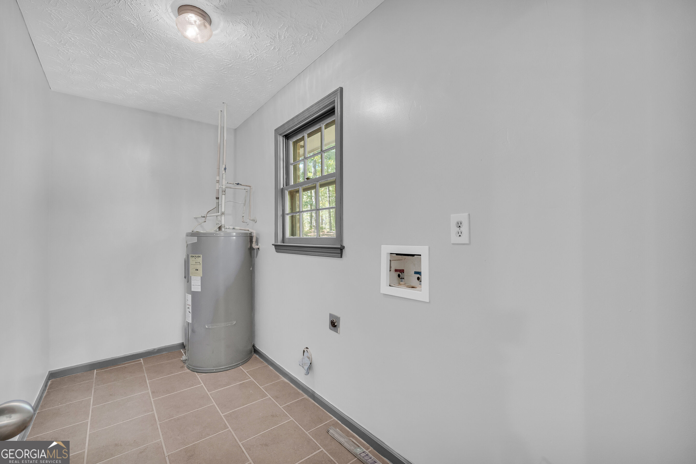 135 Sara Drive Property Photo 25