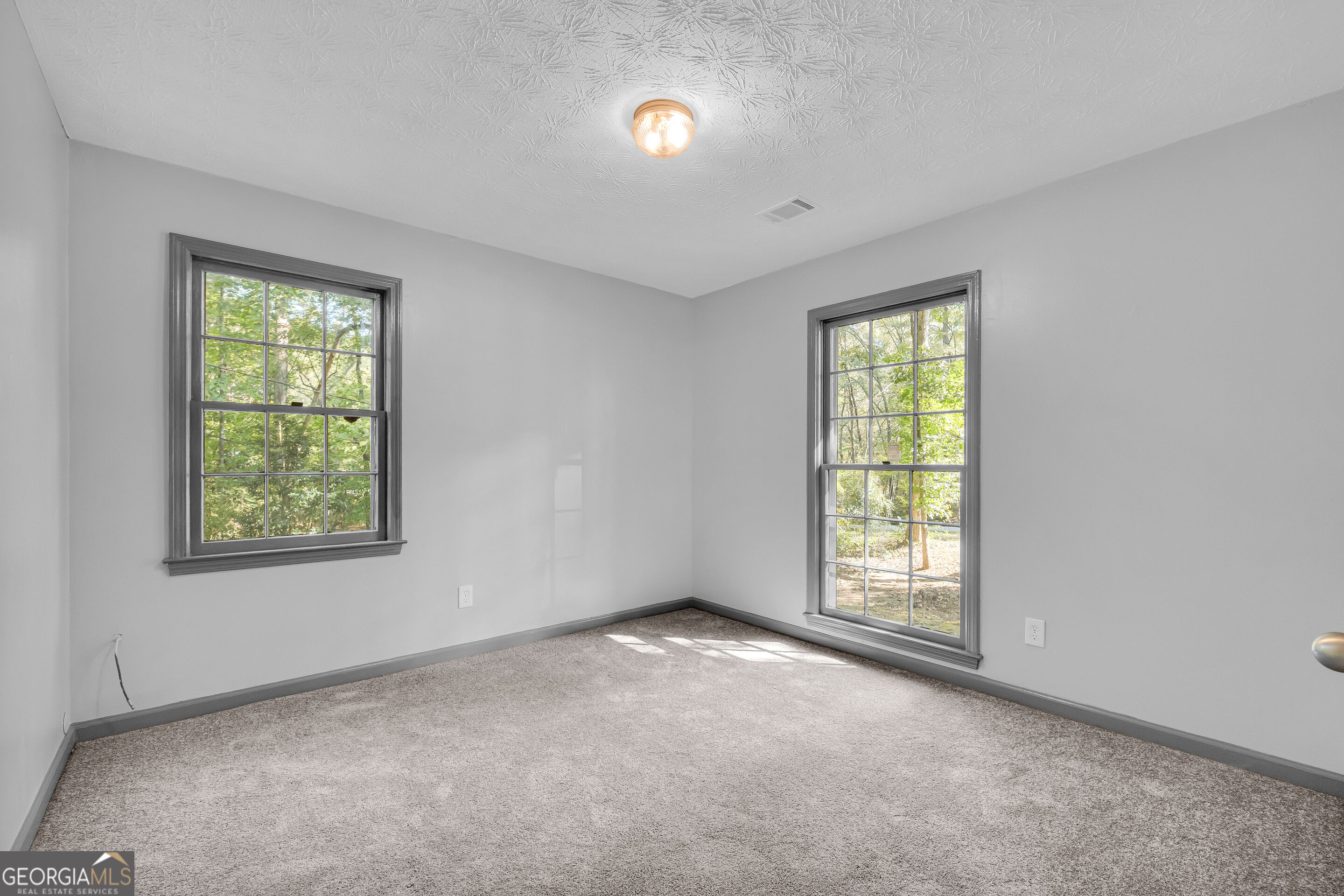 135 Sara Drive Property Photo 30