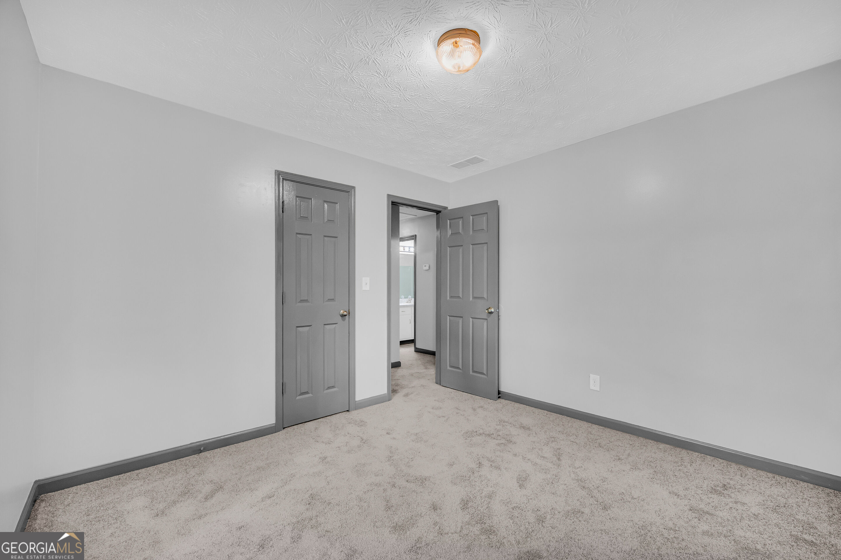 135 Sara Drive Property Photo 31