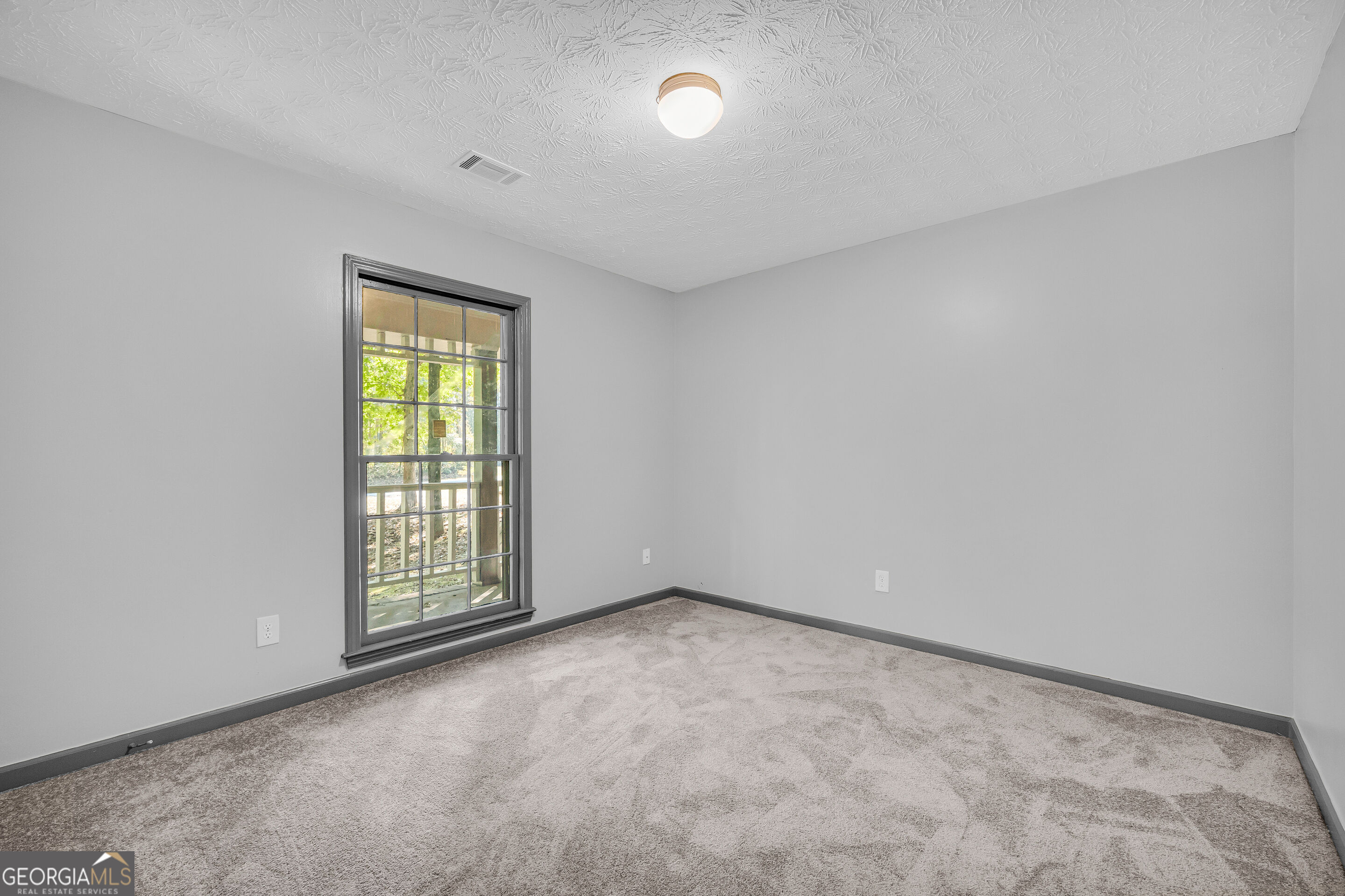 135 Sara Drive Property Photo 32