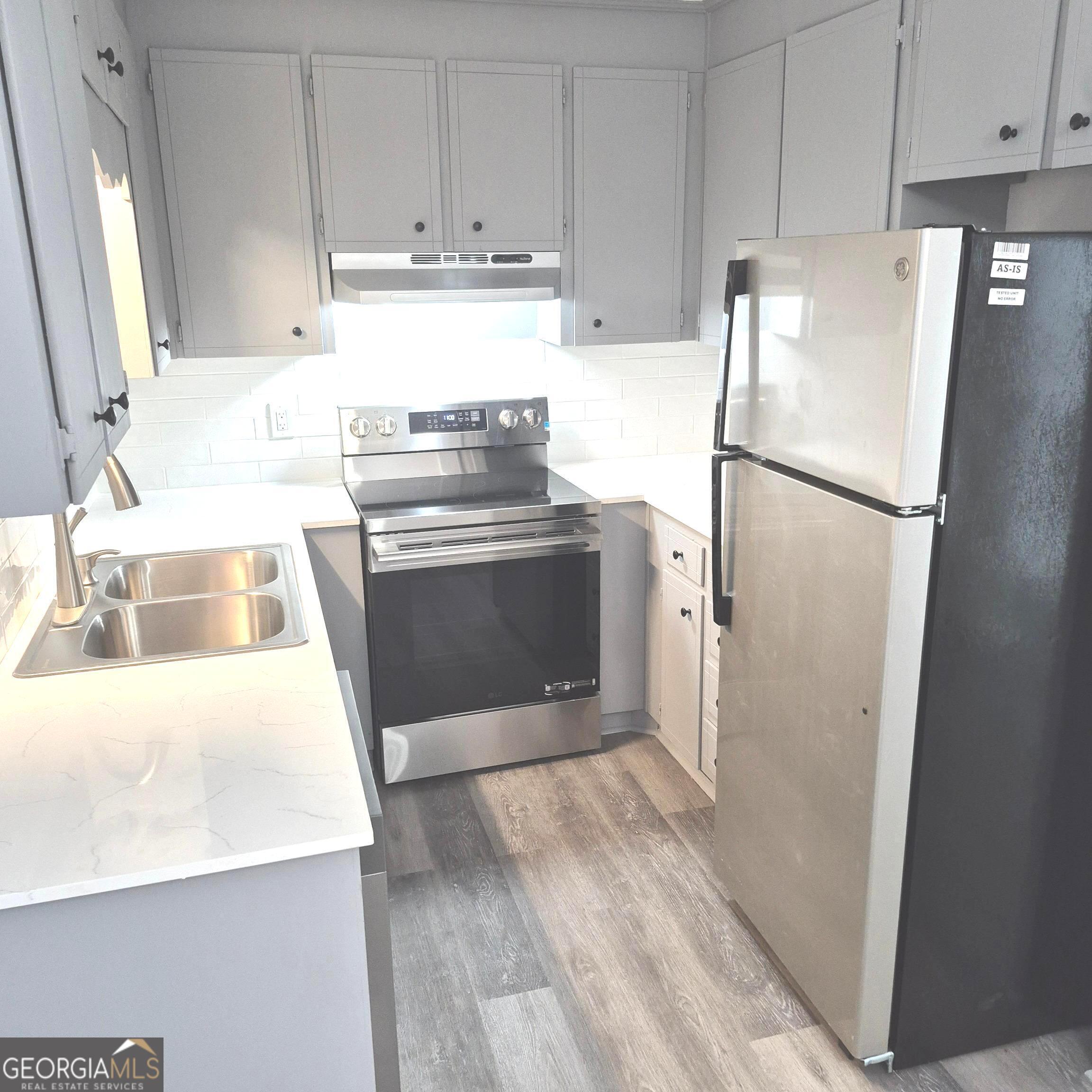 190 Springdale Court Property Photo 6