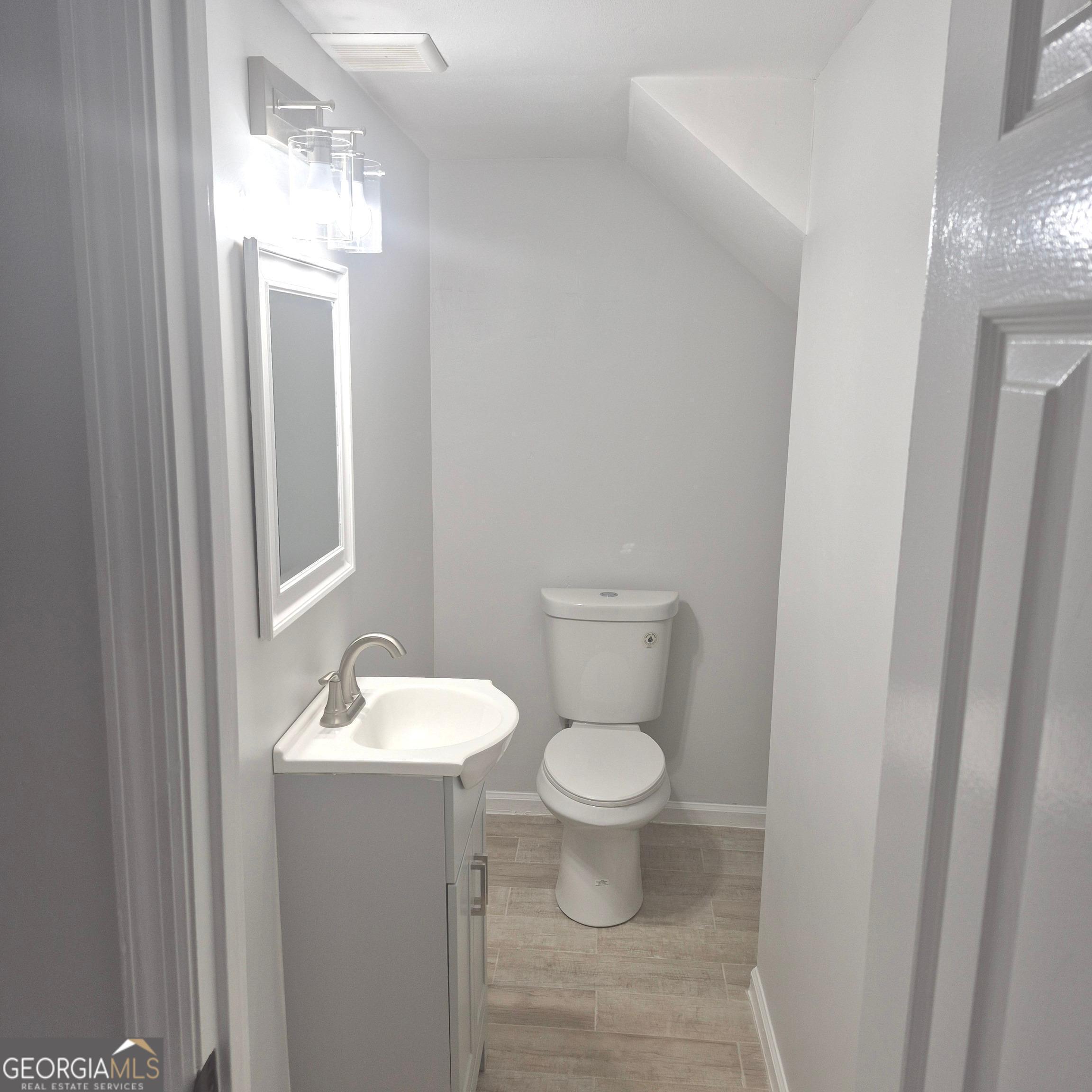 190 Springdale Court Property Photo 8