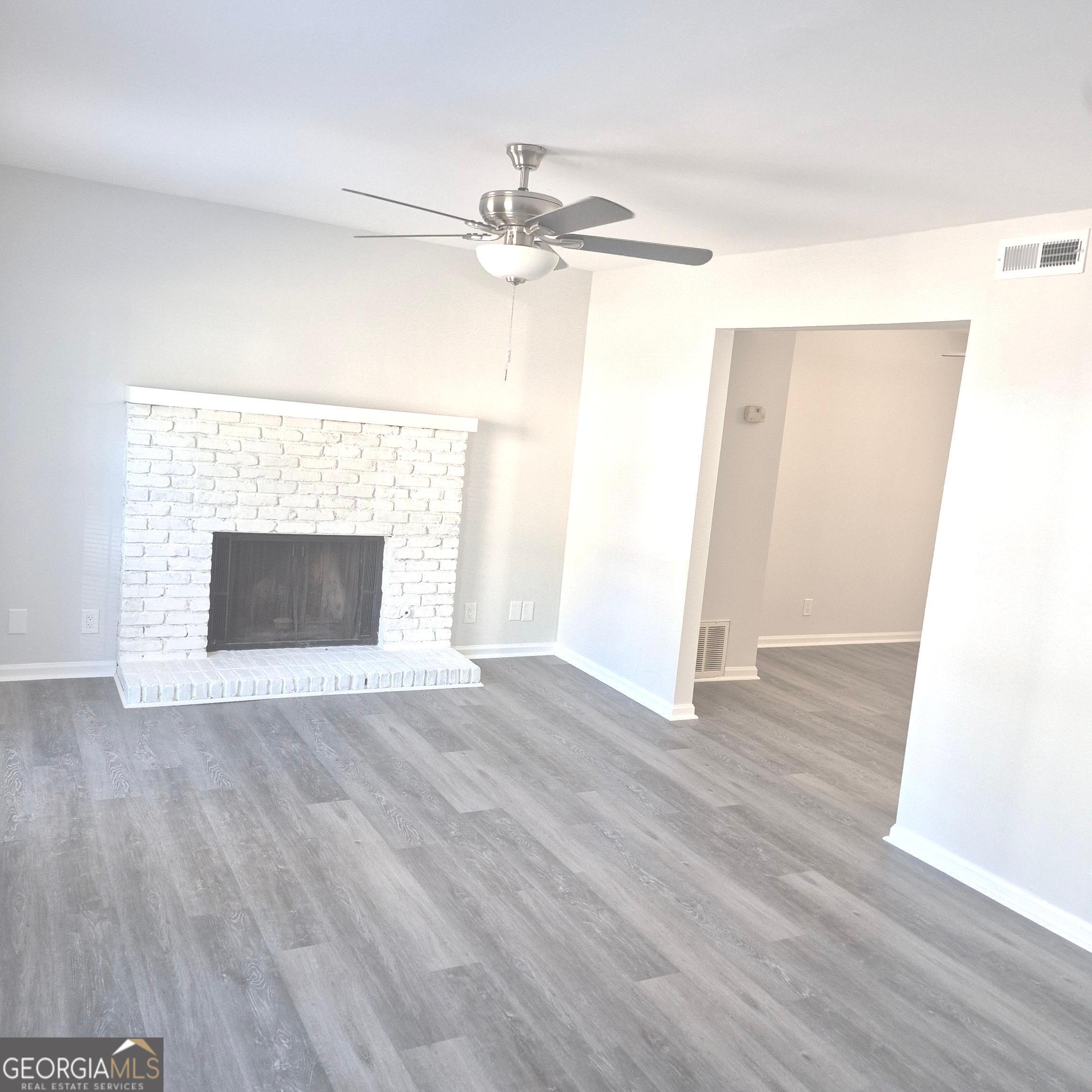 190 Springdale Court Property Photo 9