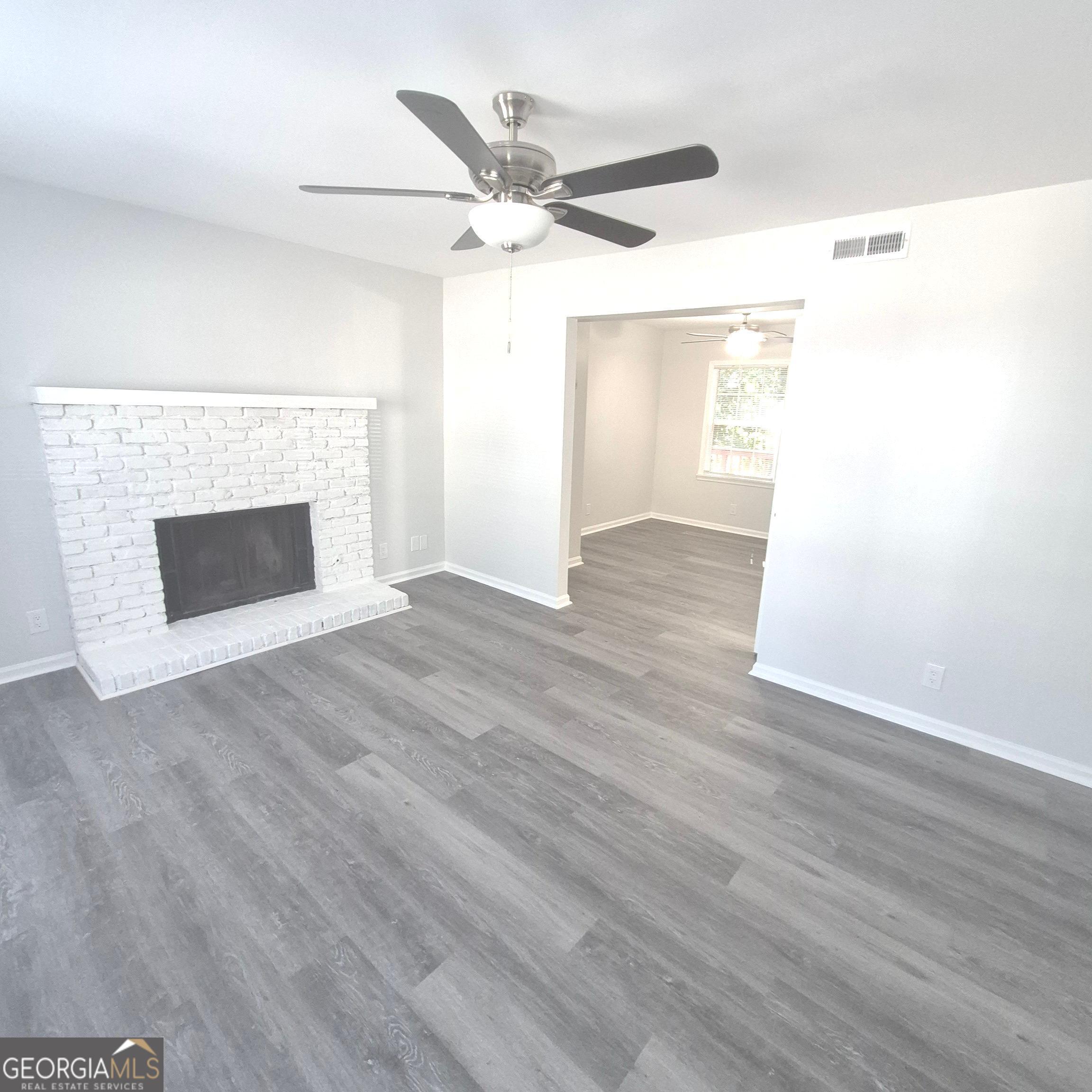 190 Springdale Court Property Photo 10