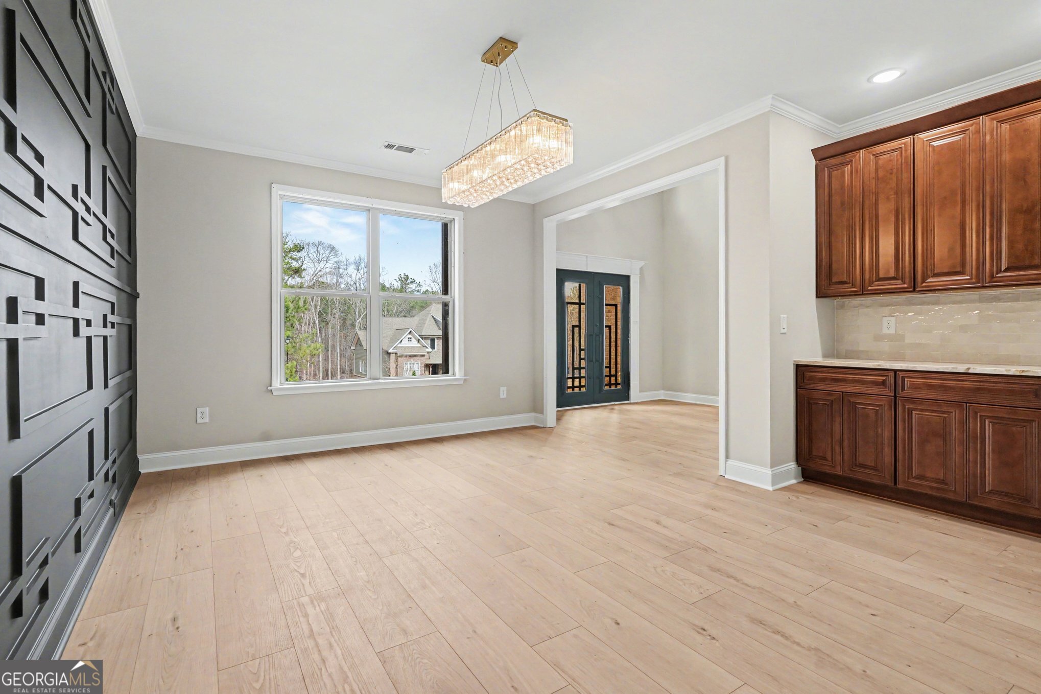 4457 Meadowwood Drive Property Photo 6