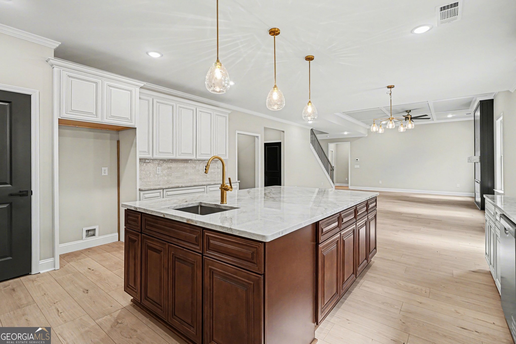 4457 Meadowwood Drive Property Photo 11